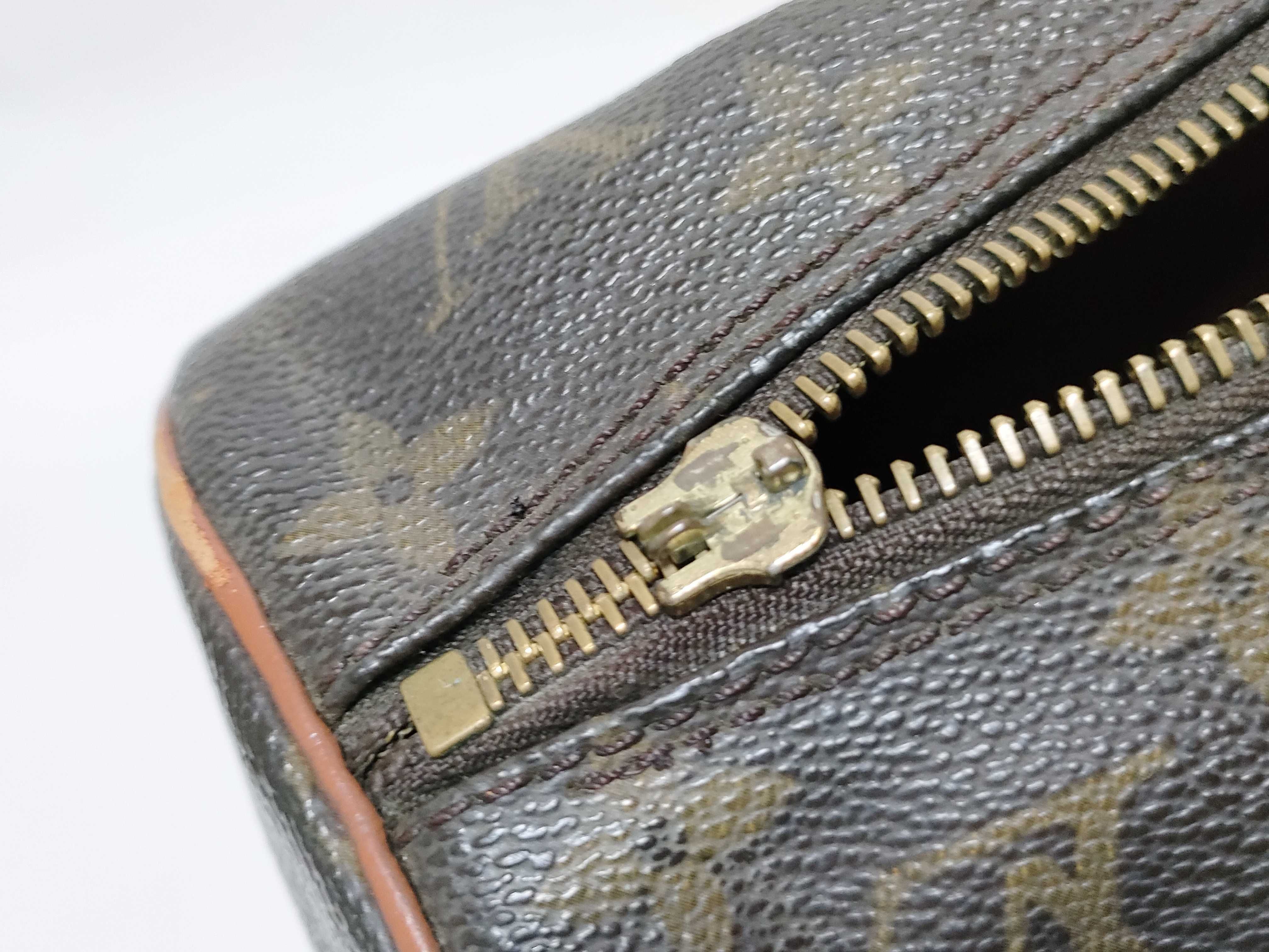 Monogram Louis Vuitton Papillon 30 Handbag with Pouch — view 13