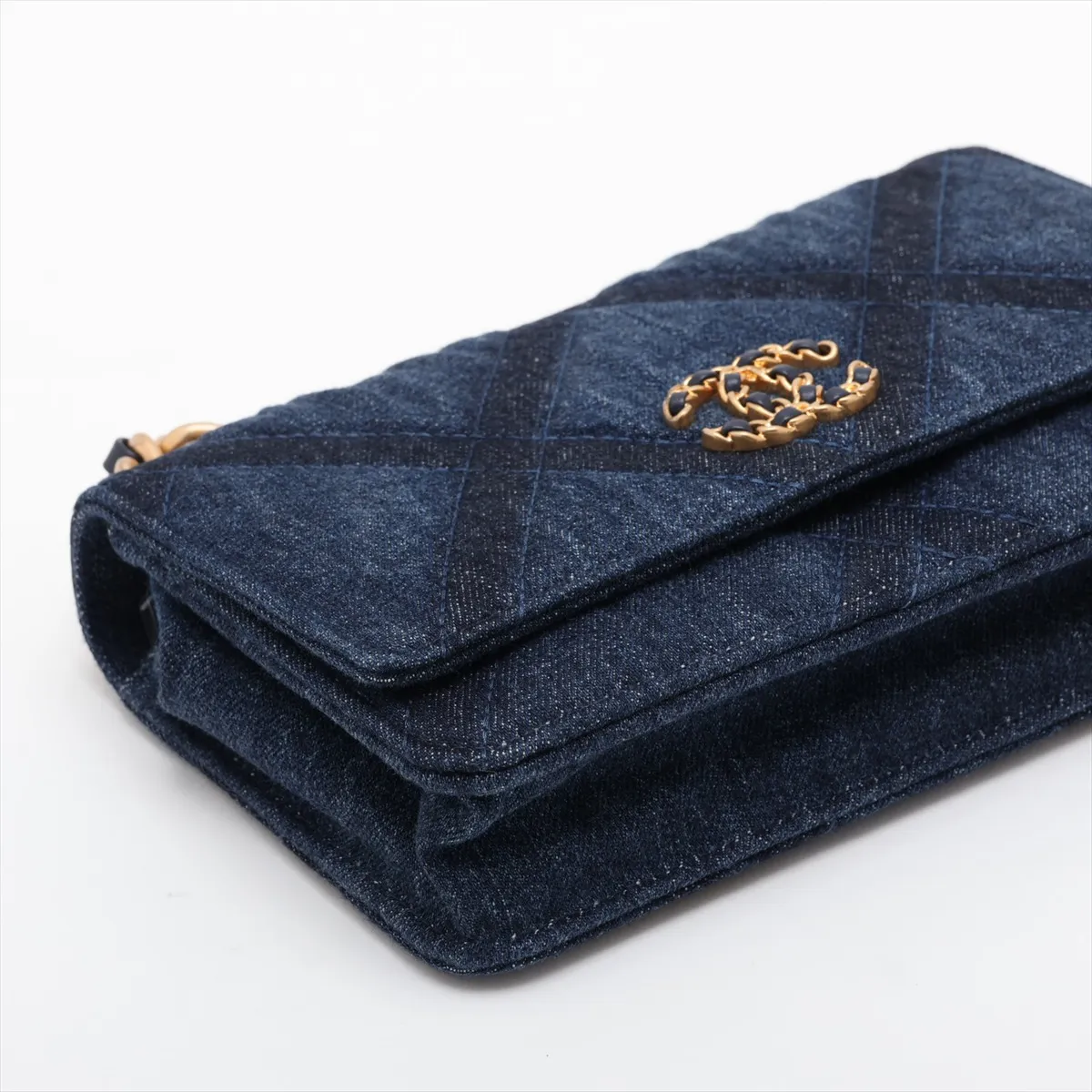 19 Denim Chain Wallet Blue Gold x Silver Hardware U88P0HGH Random Serial Number — view 4
