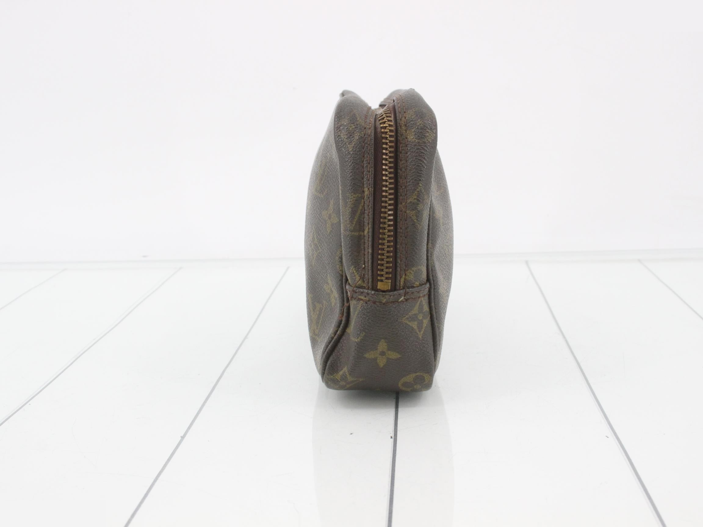 truth toilette 23 — view 3