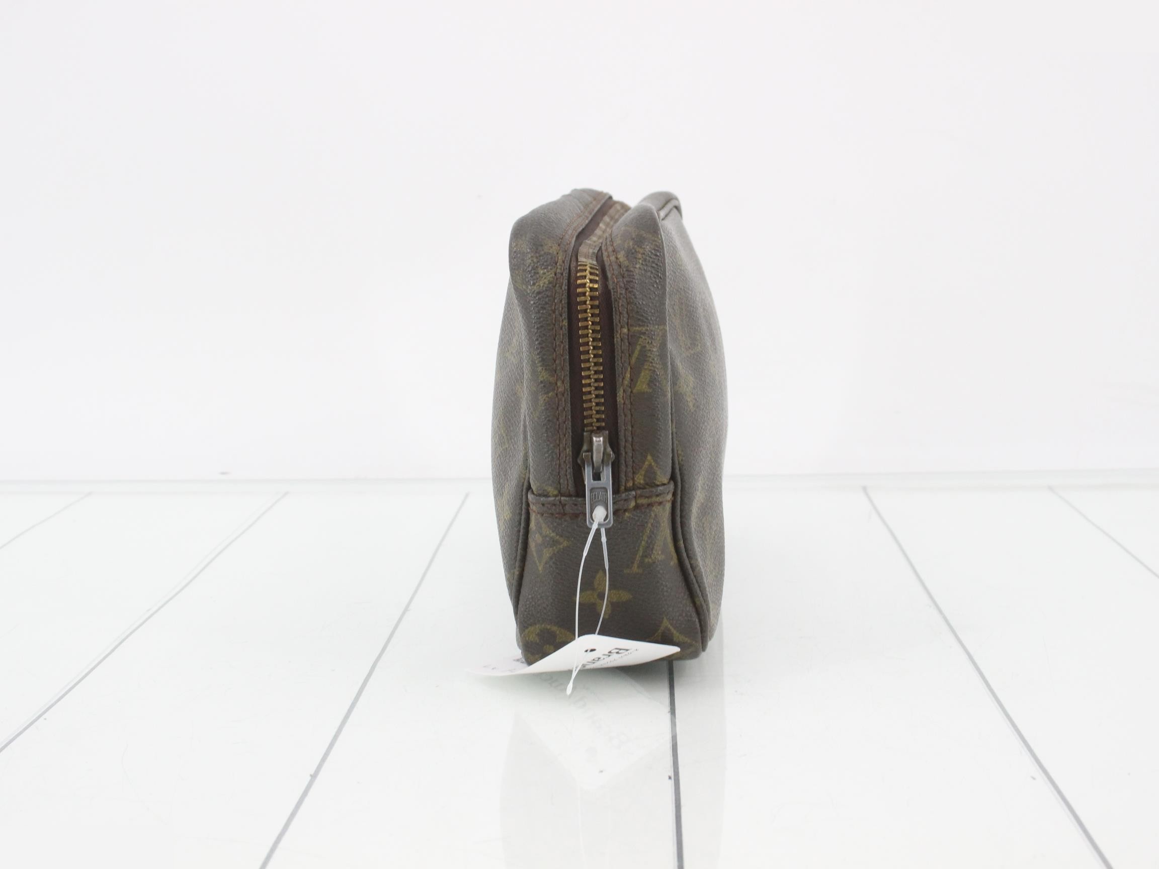 truth toilette 23 — view 4