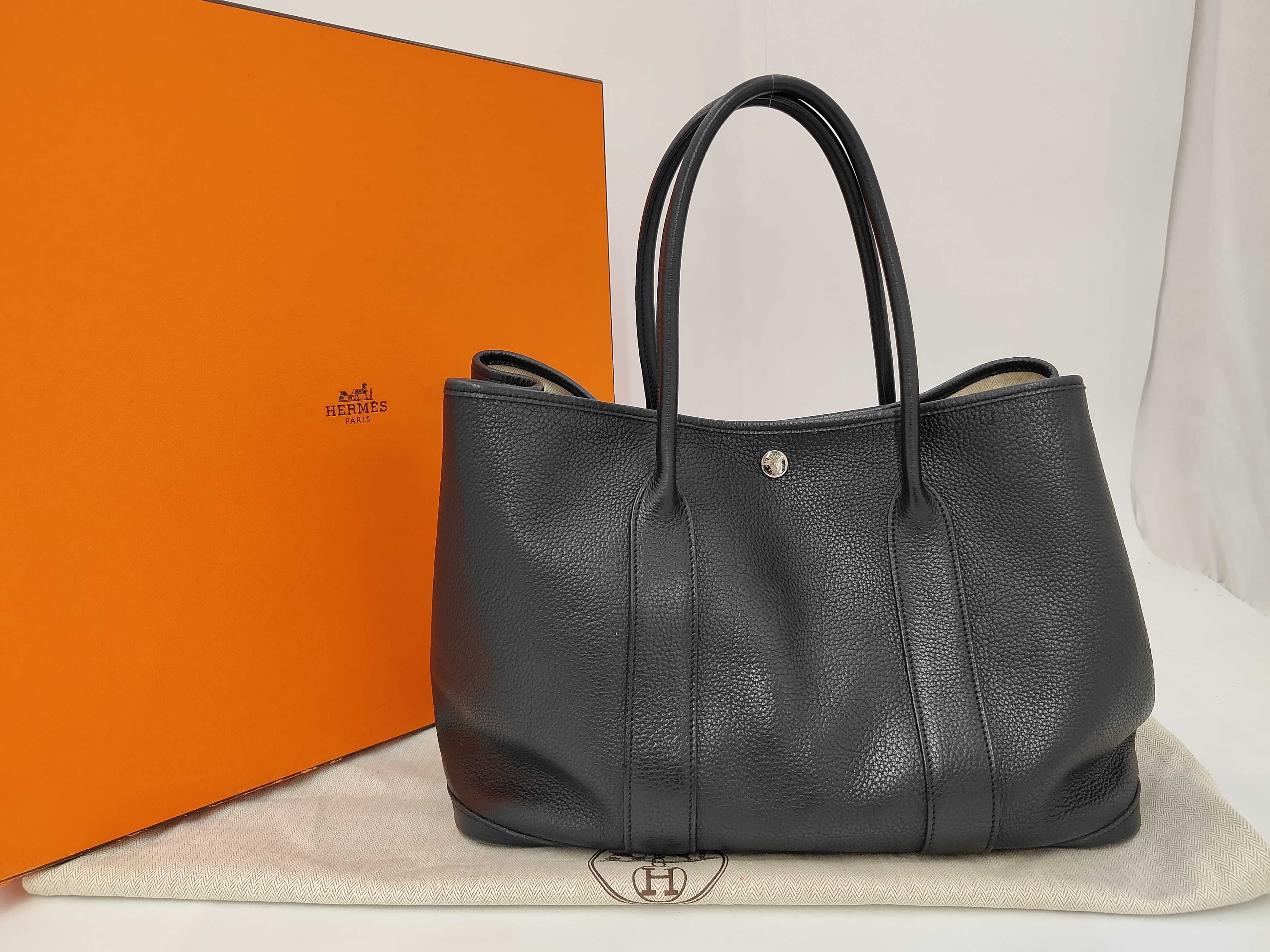 Garden Party Negonda N stamp tote bag