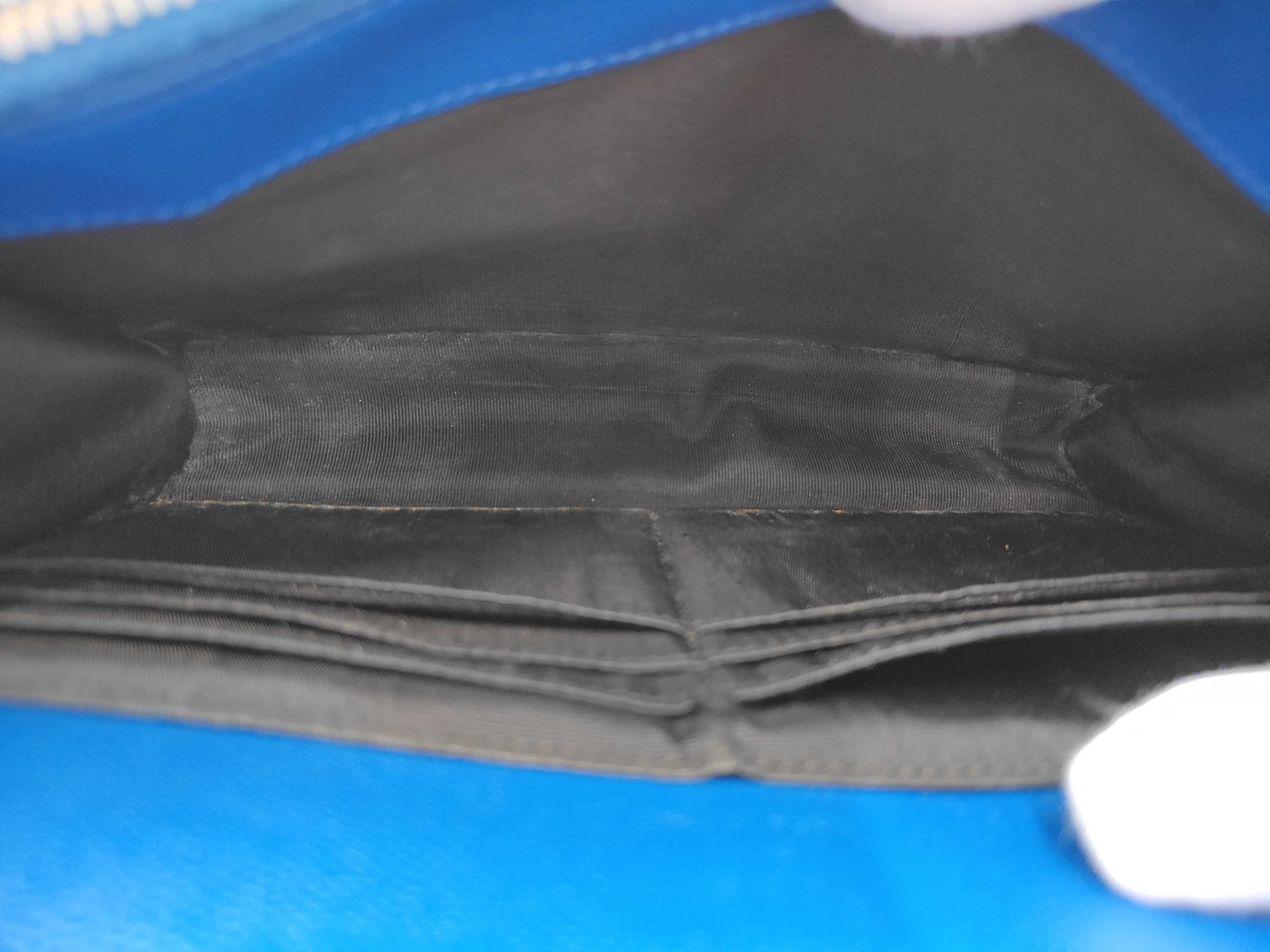 Chain Wallet Shoulder Bag — view 6