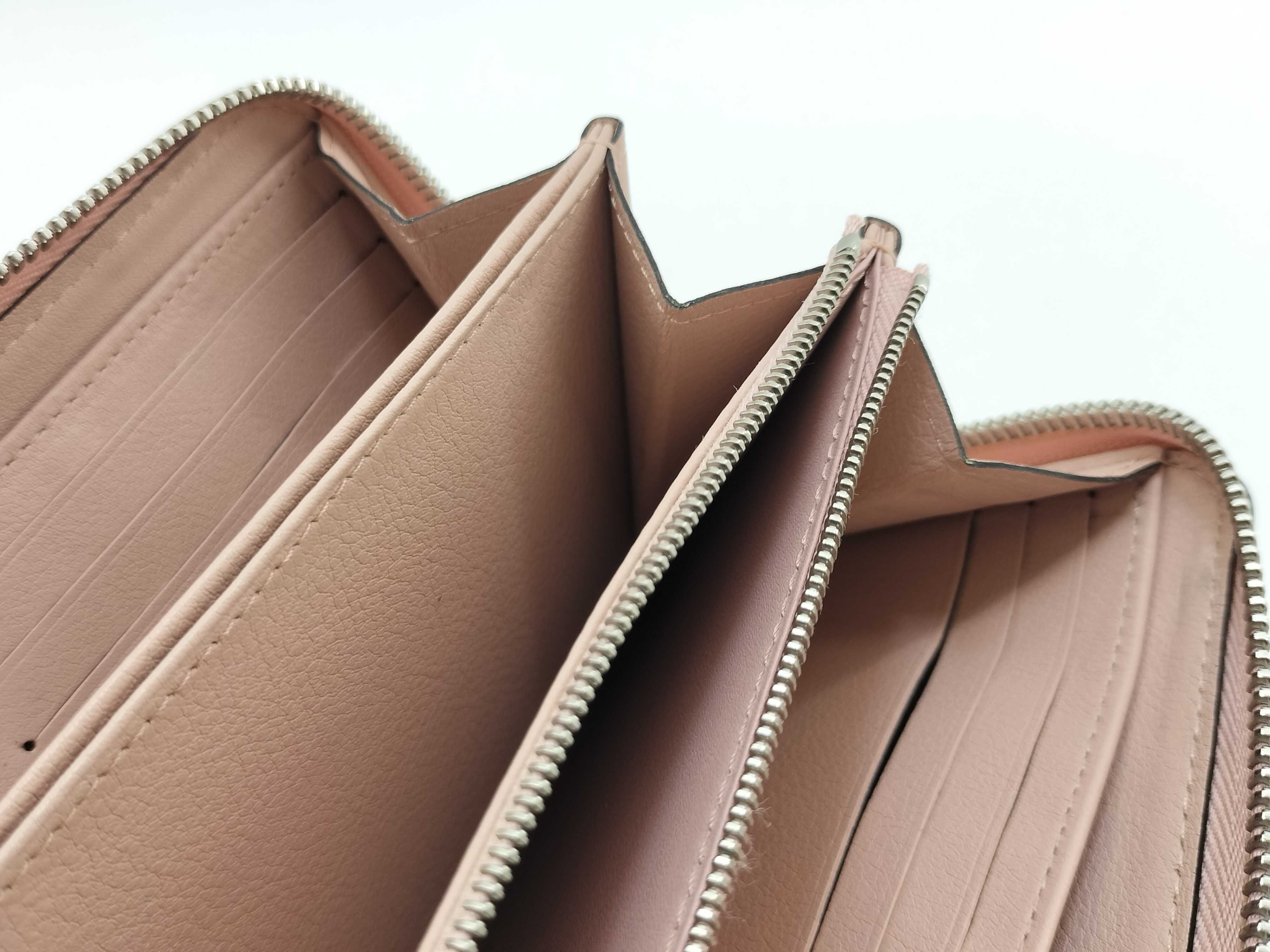 Mahina Monogram Mahina Zippy Wallet Magnolia — view 13