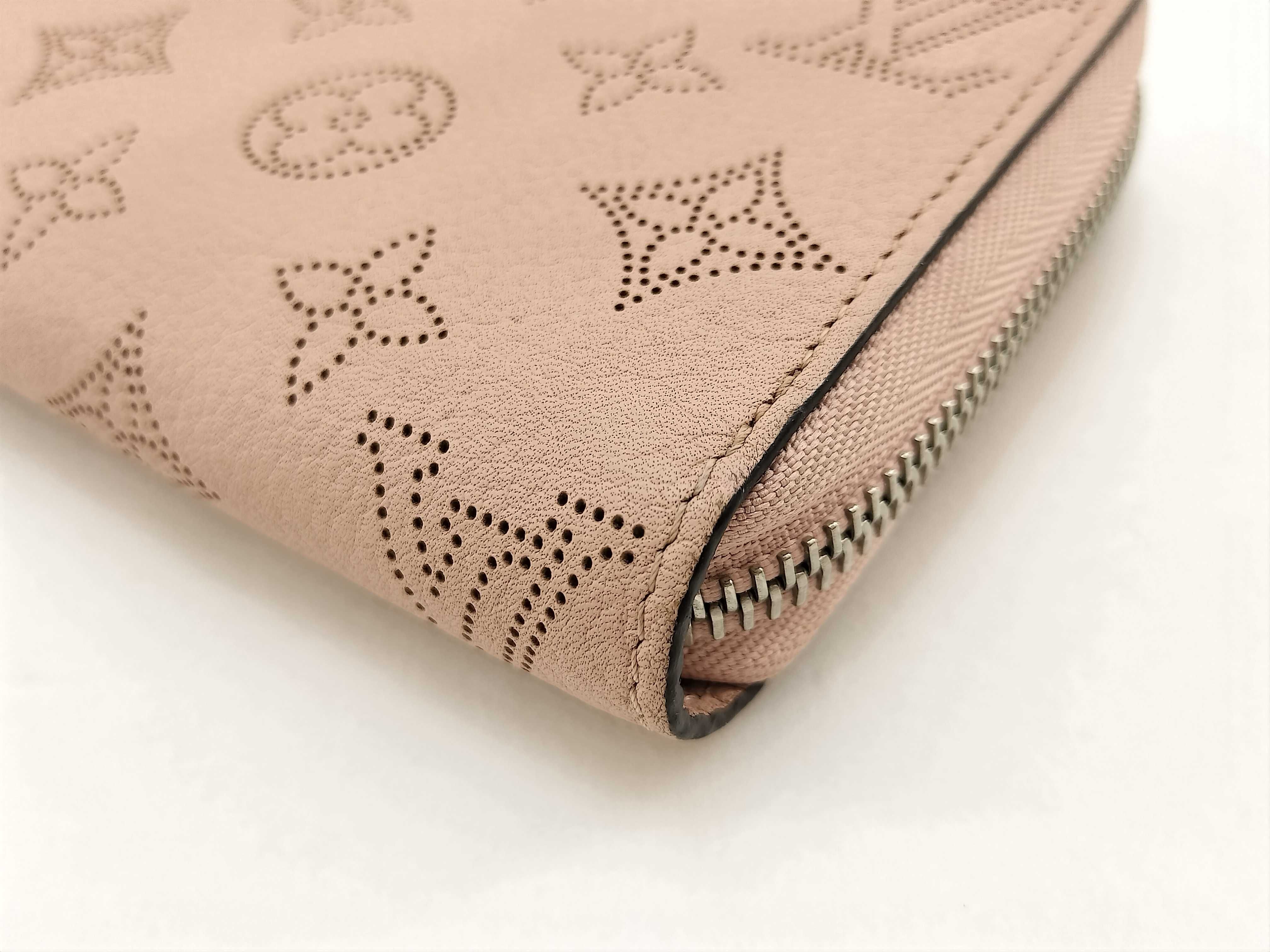 Mahina Monogram Mahina Zippy Wallet Magnolia — view 4