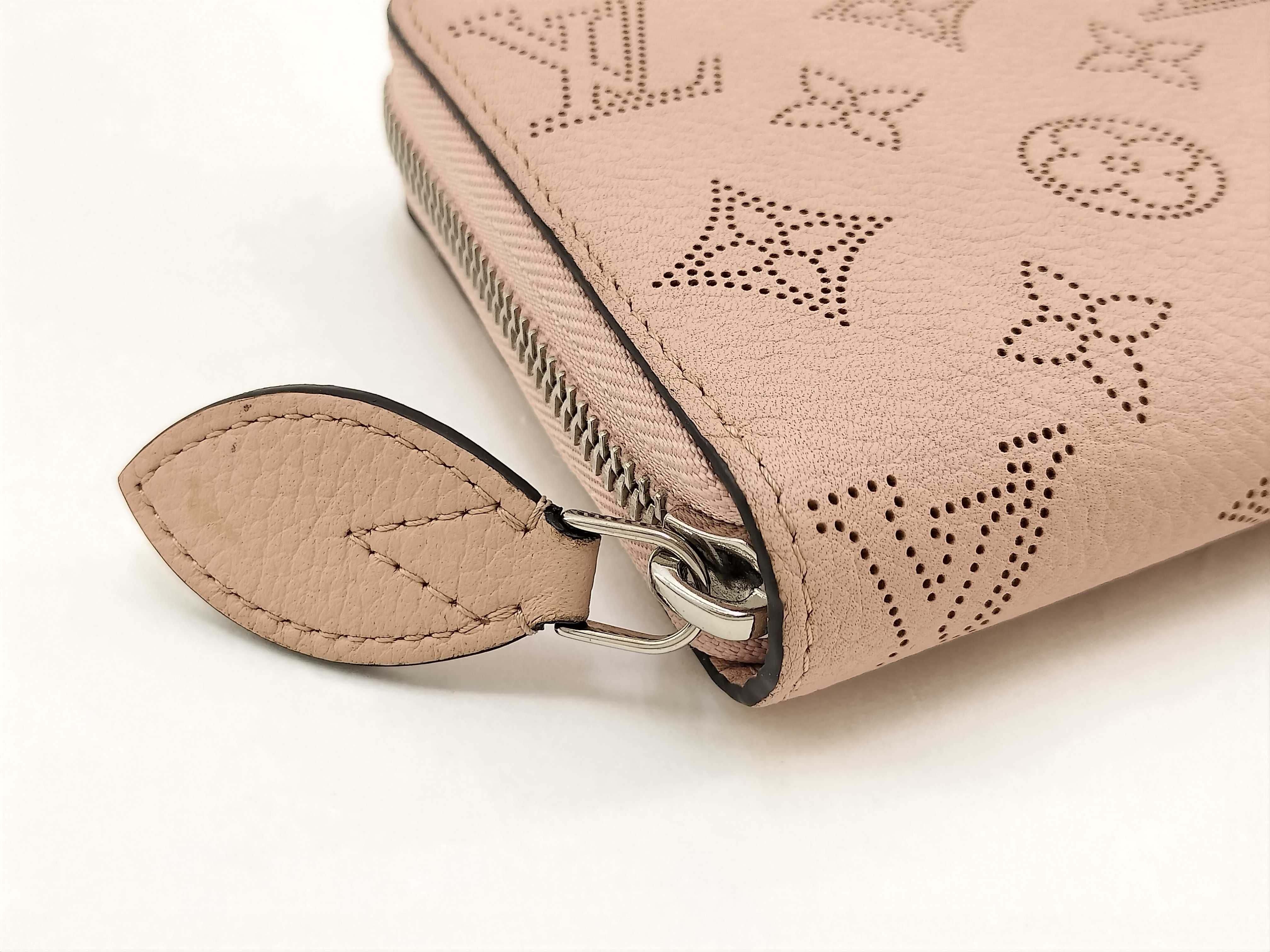 Mahina Monogram Mahina Zippy Wallet Magnolia — view 6