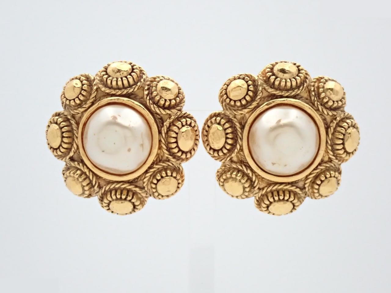 Pearl and gold earrings