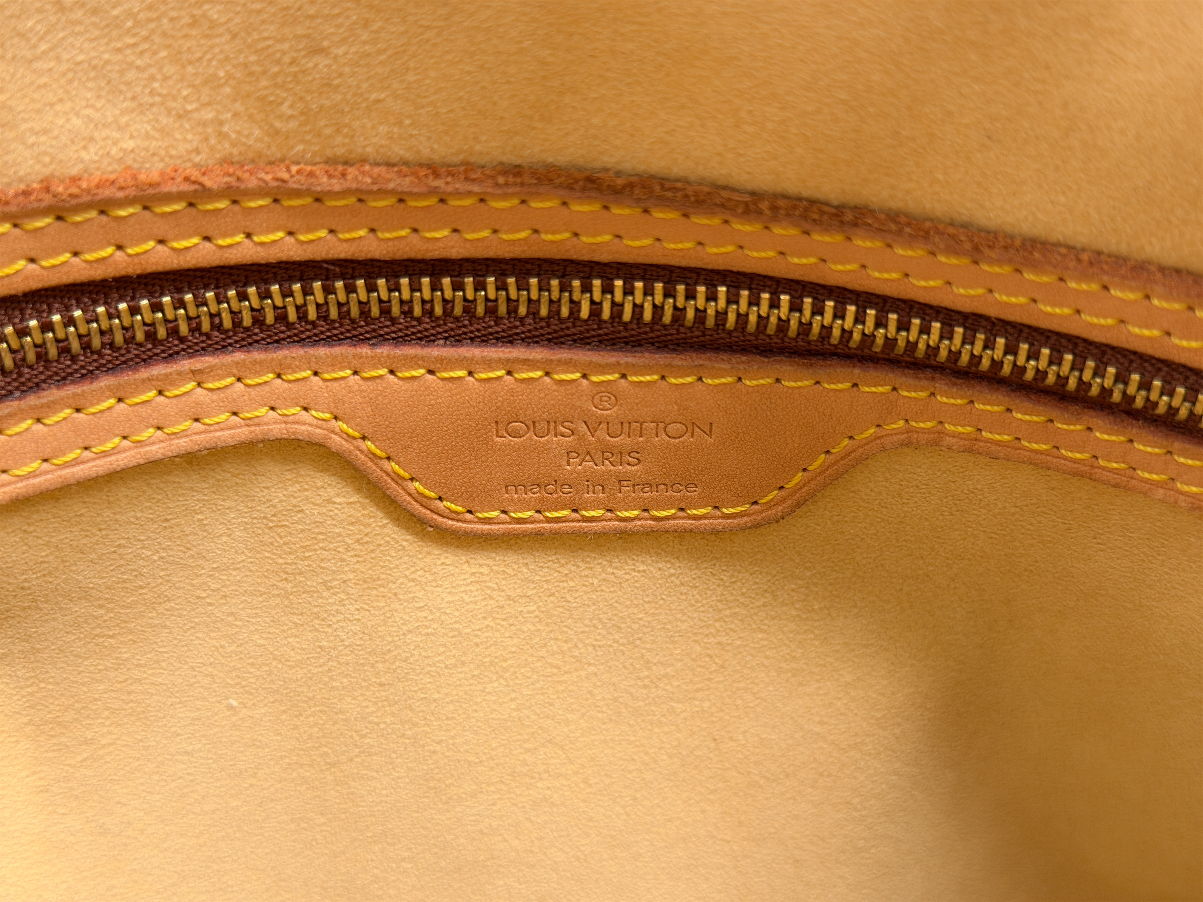 Monogram M51145 Looping GM MI0090 Shoulder Bag — view 12
