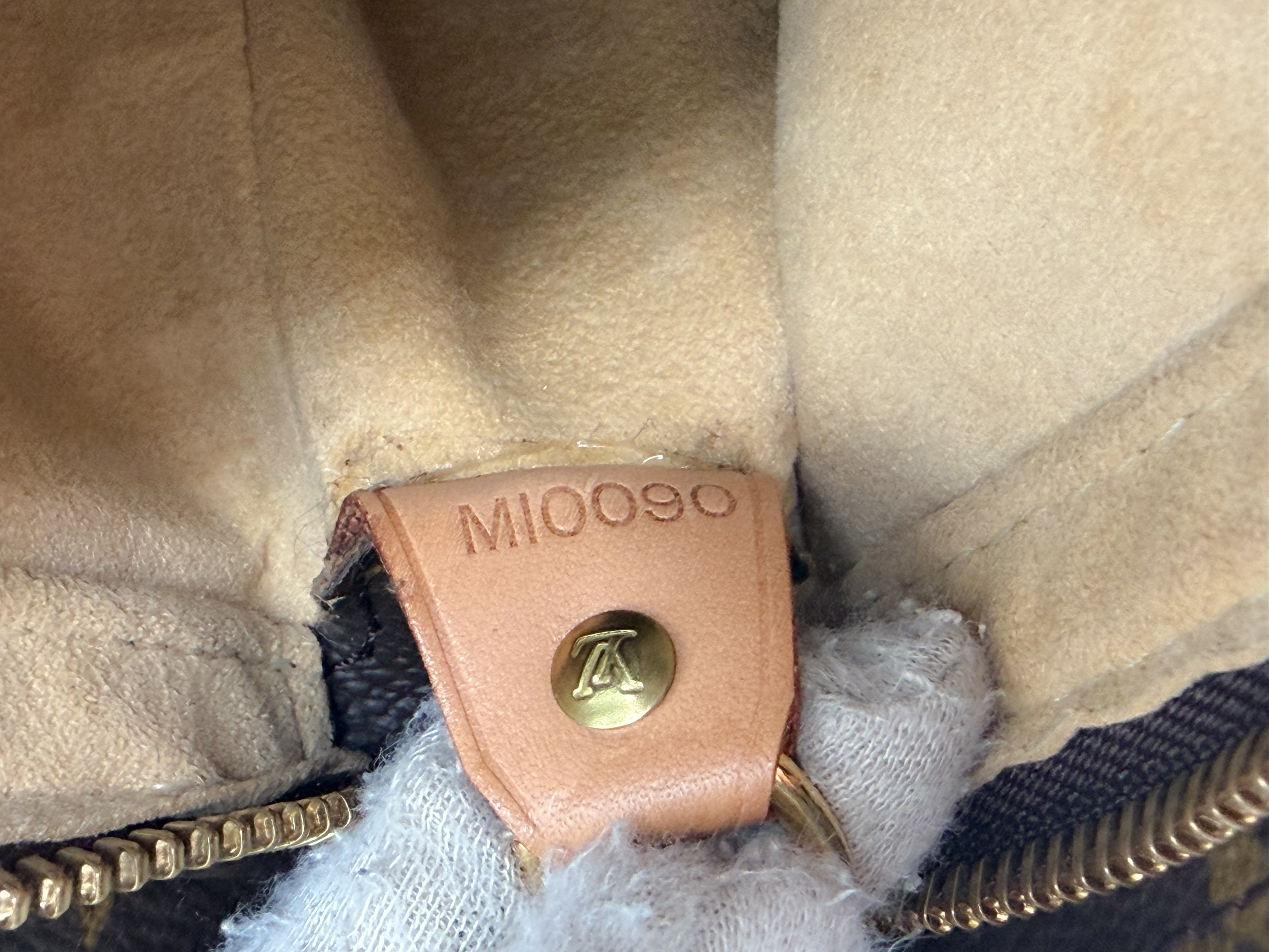 Monogram M51145 Looping GM MI0090 Shoulder Bag — view 14