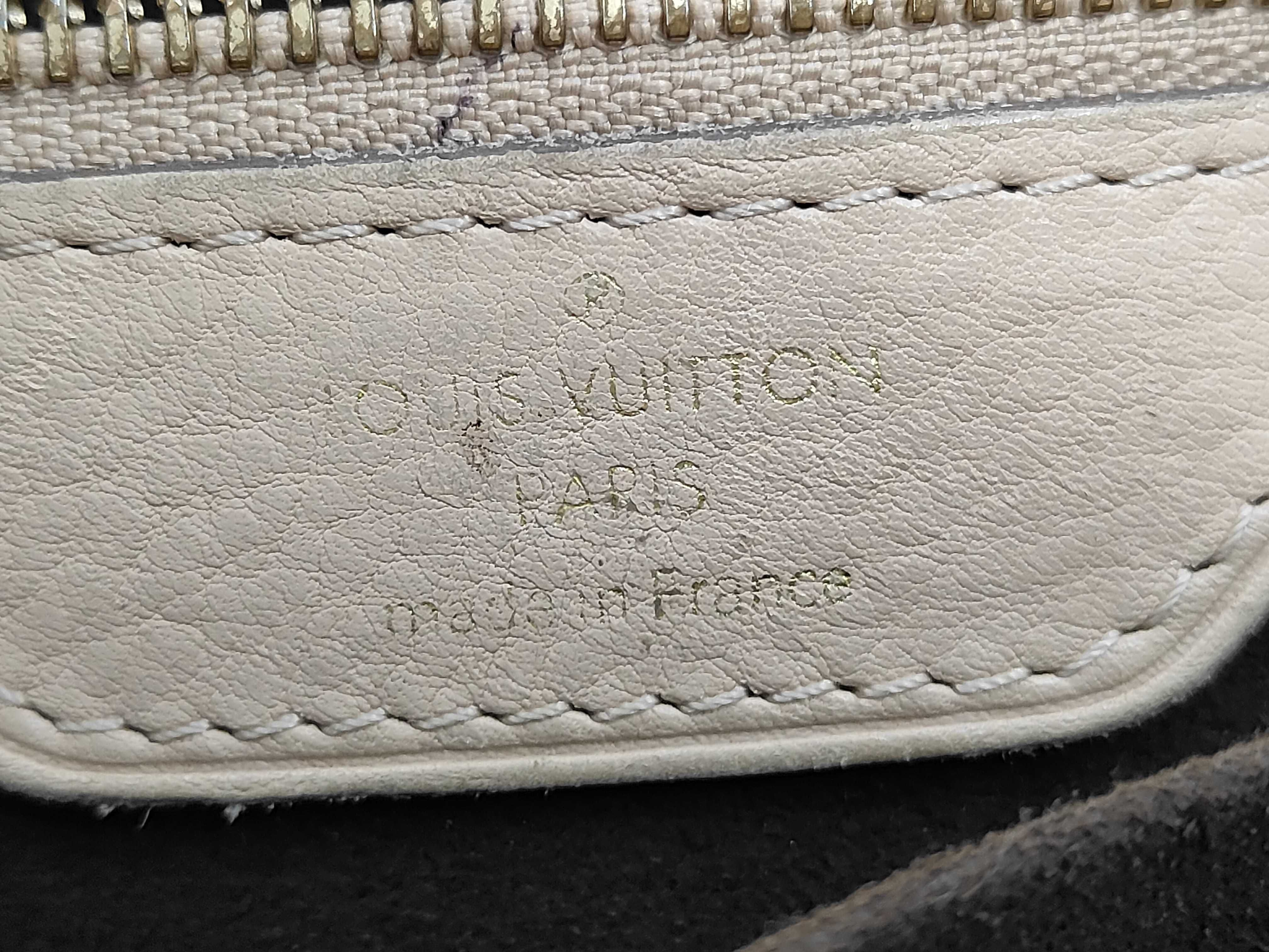 Monogram Mahina Seals PM TJ0151 Tote Bag — view 8