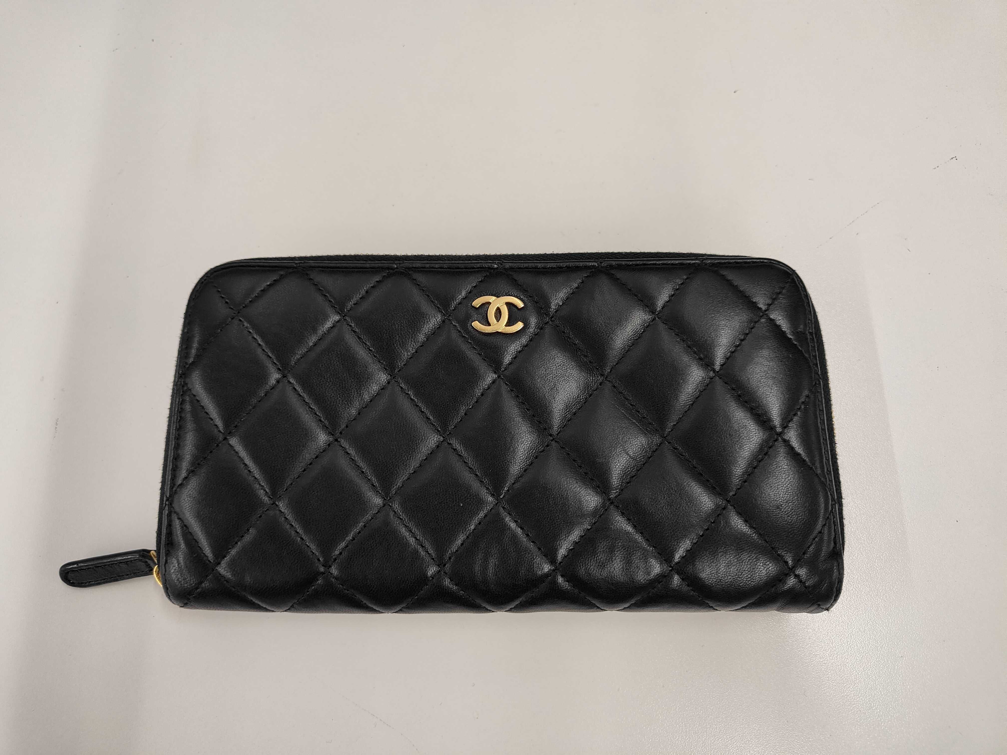 Matelassé Lambskin Long Wallet, Black, Serial Number 28