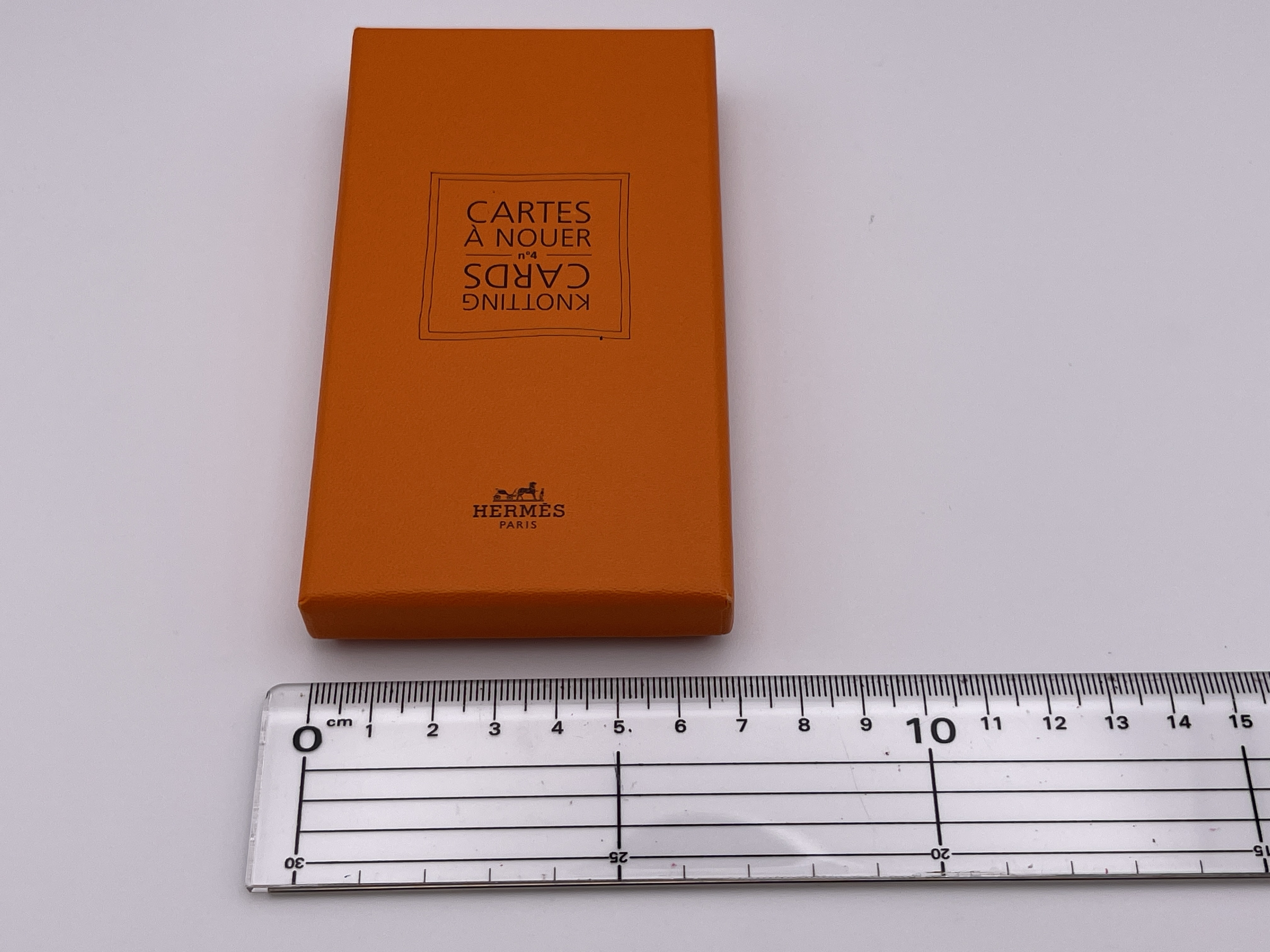 Knotting Card Scarf (Carré) and other accessories — view 4
