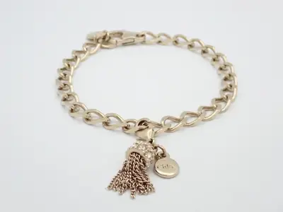 bracelet, wrist circumference approximately 19 cm