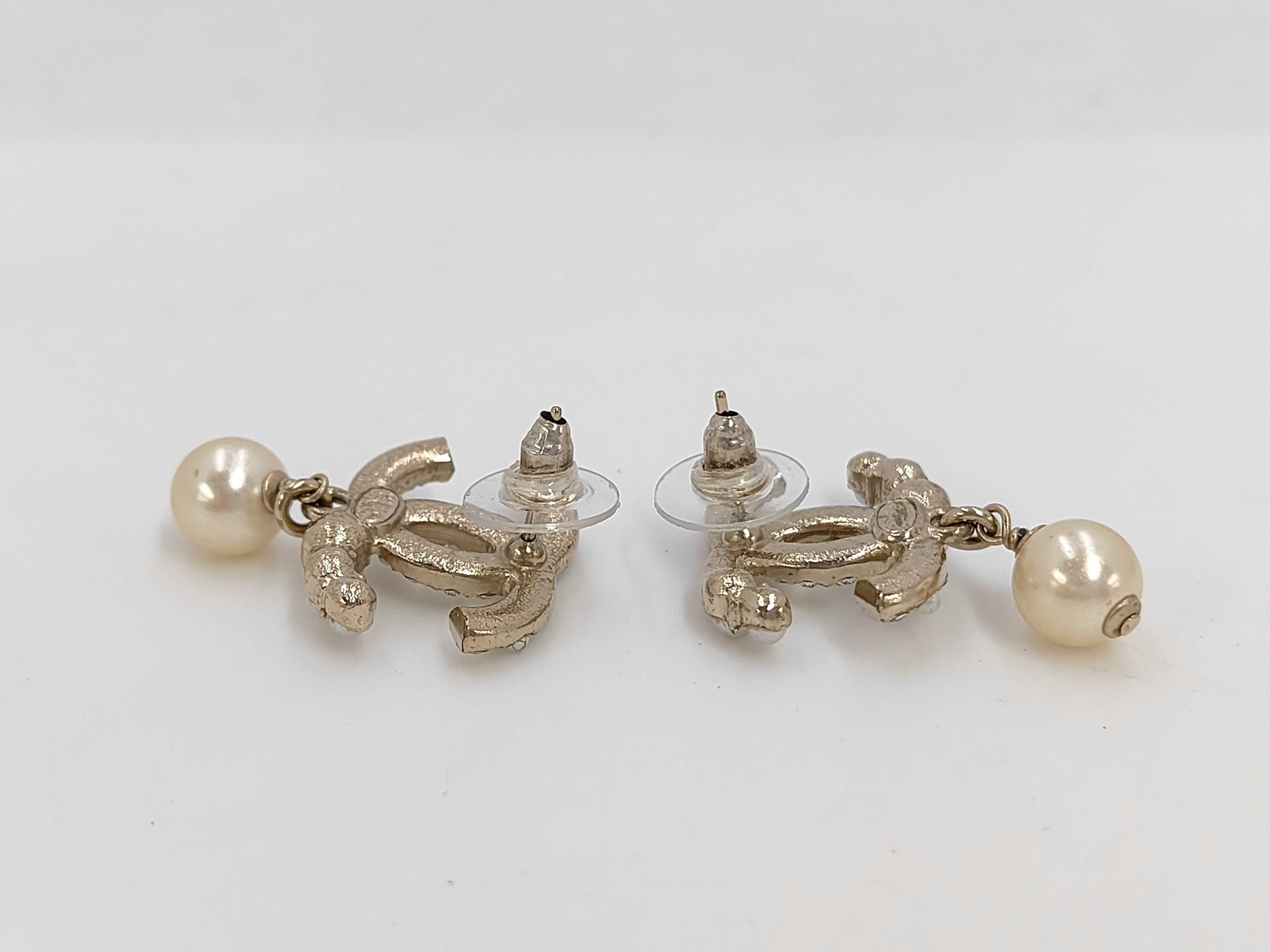 Coco Mark Gold Stone Pearl Earrings — view 3