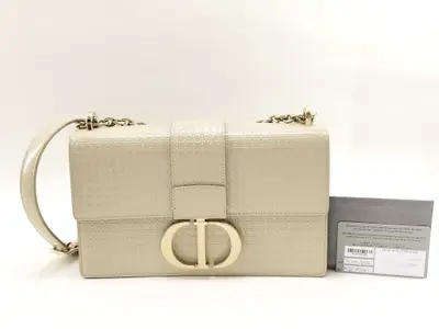 30 Montaigne Chain Shoulder Bag