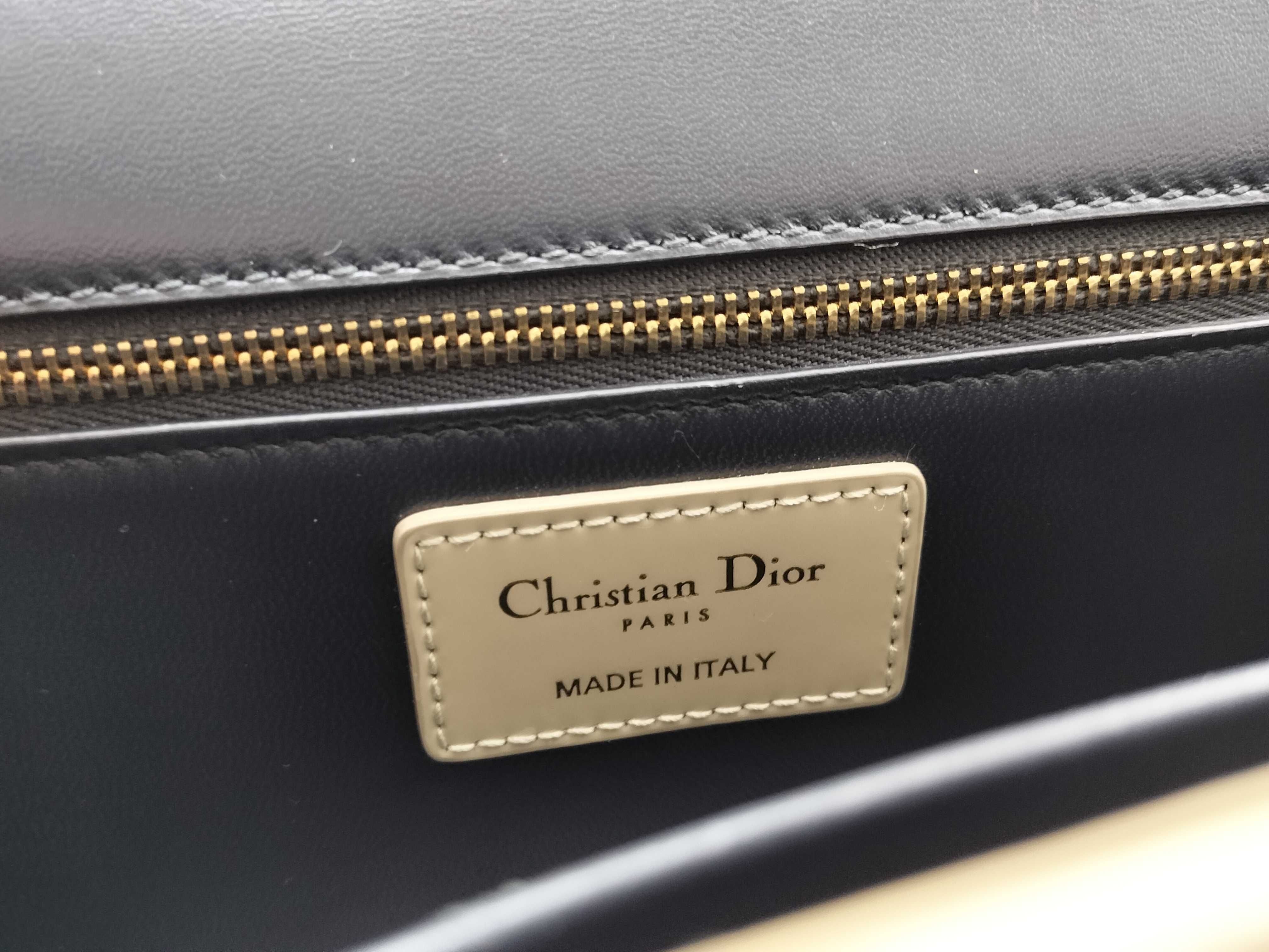 30 Montaigne Chain Shoulder Bag — view 12