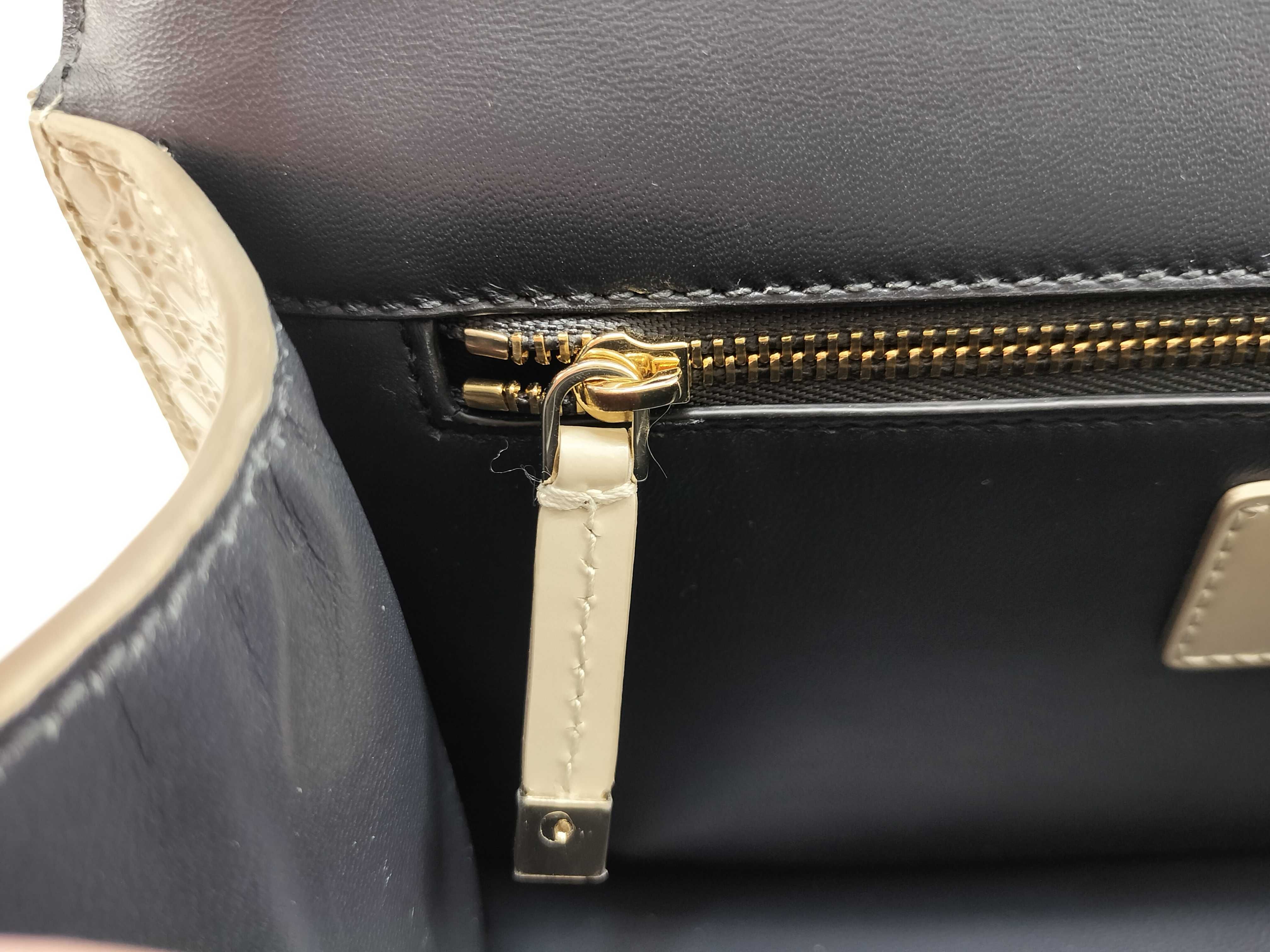 30 Montaigne Chain Shoulder Bag — view 13