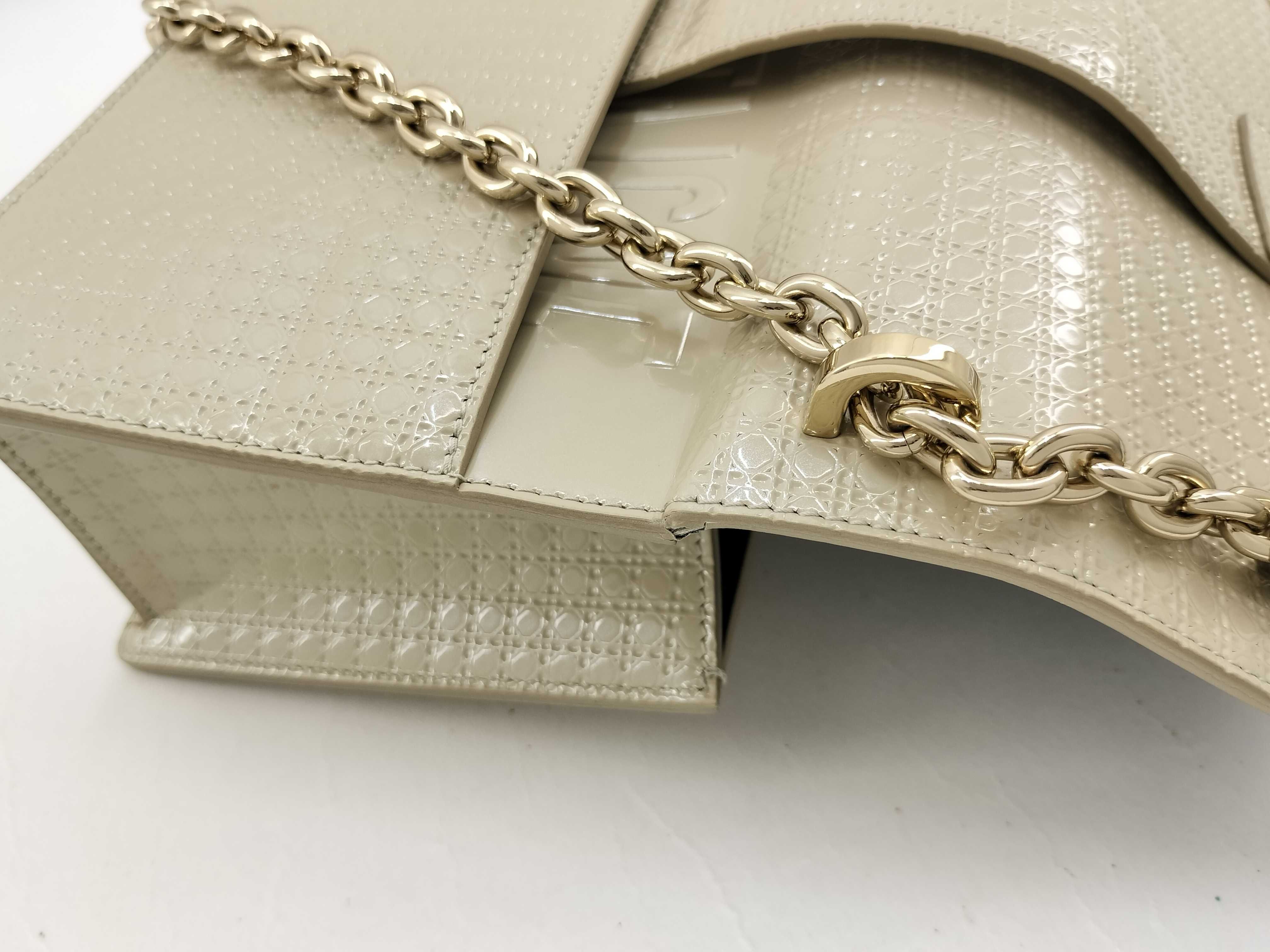 30 Montaigne Chain Shoulder Bag — view 14
