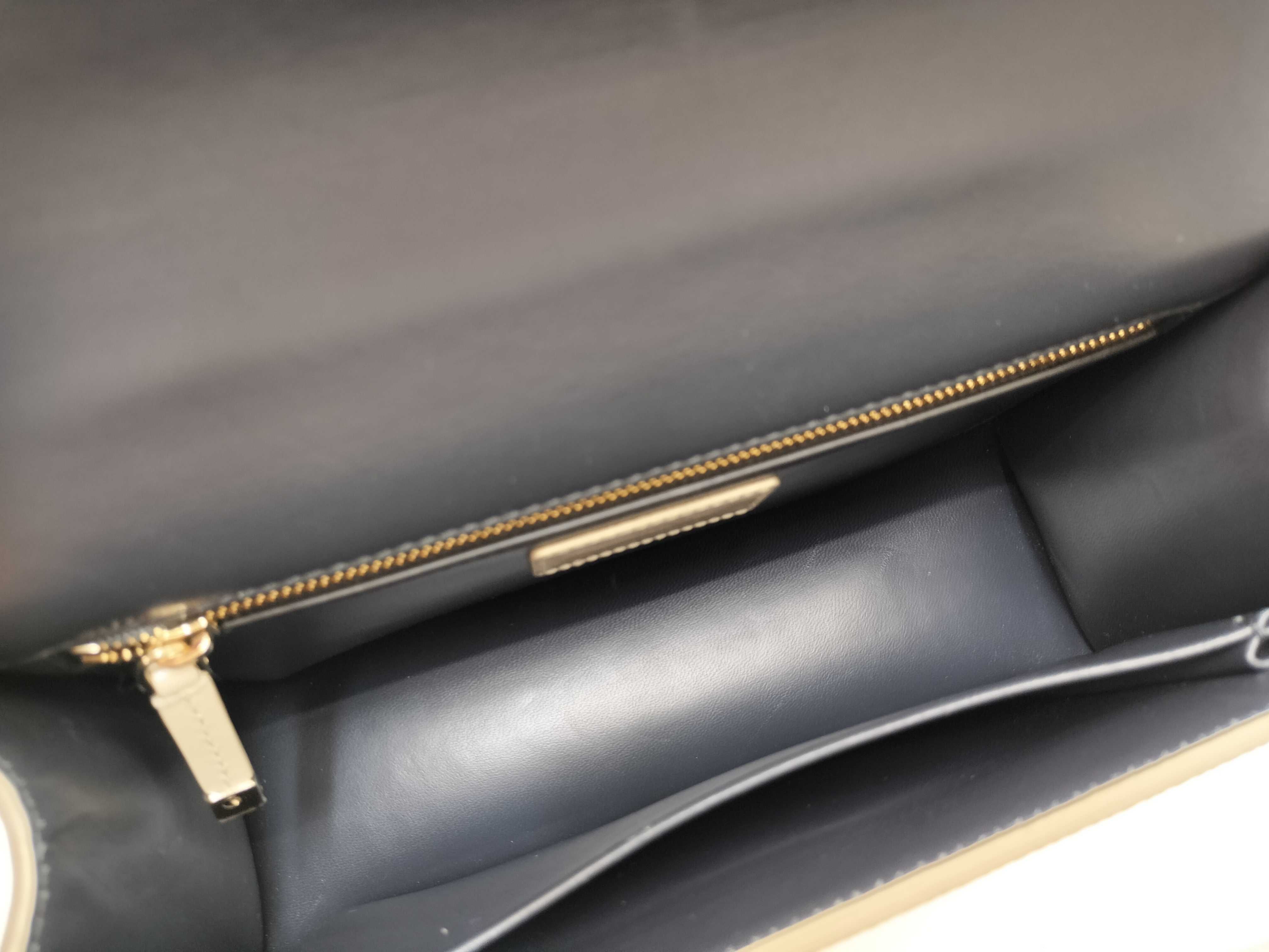 30 Montaigne Chain Shoulder Bag — view 10