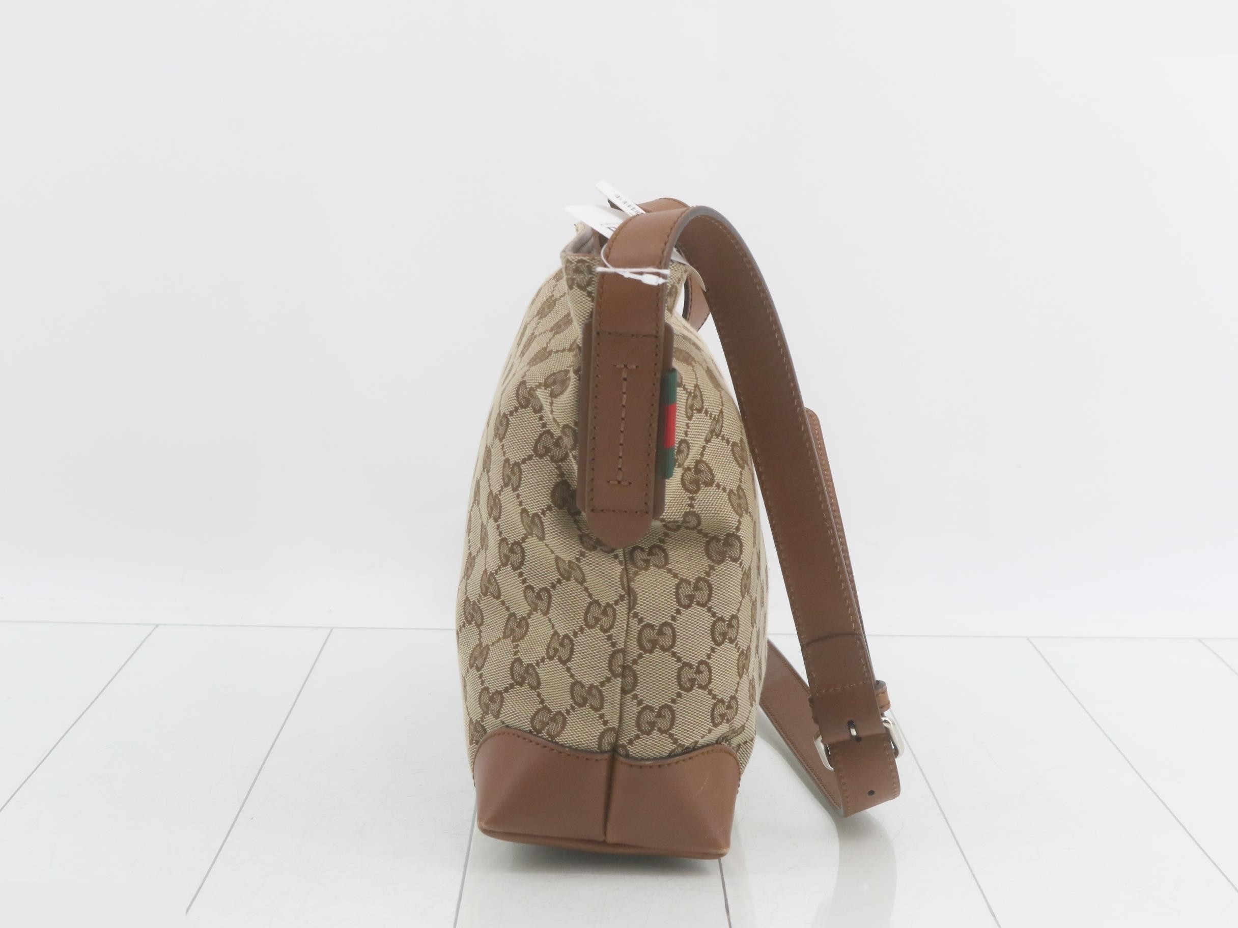 GG Canvas Shoulder Bag — view 4