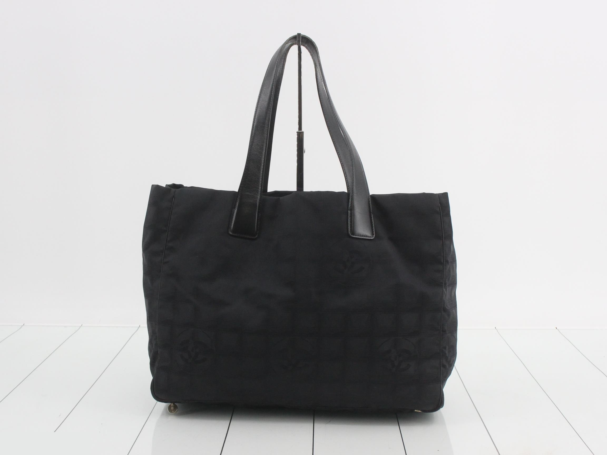 New Travel Line Nylon Tote Bag, Black