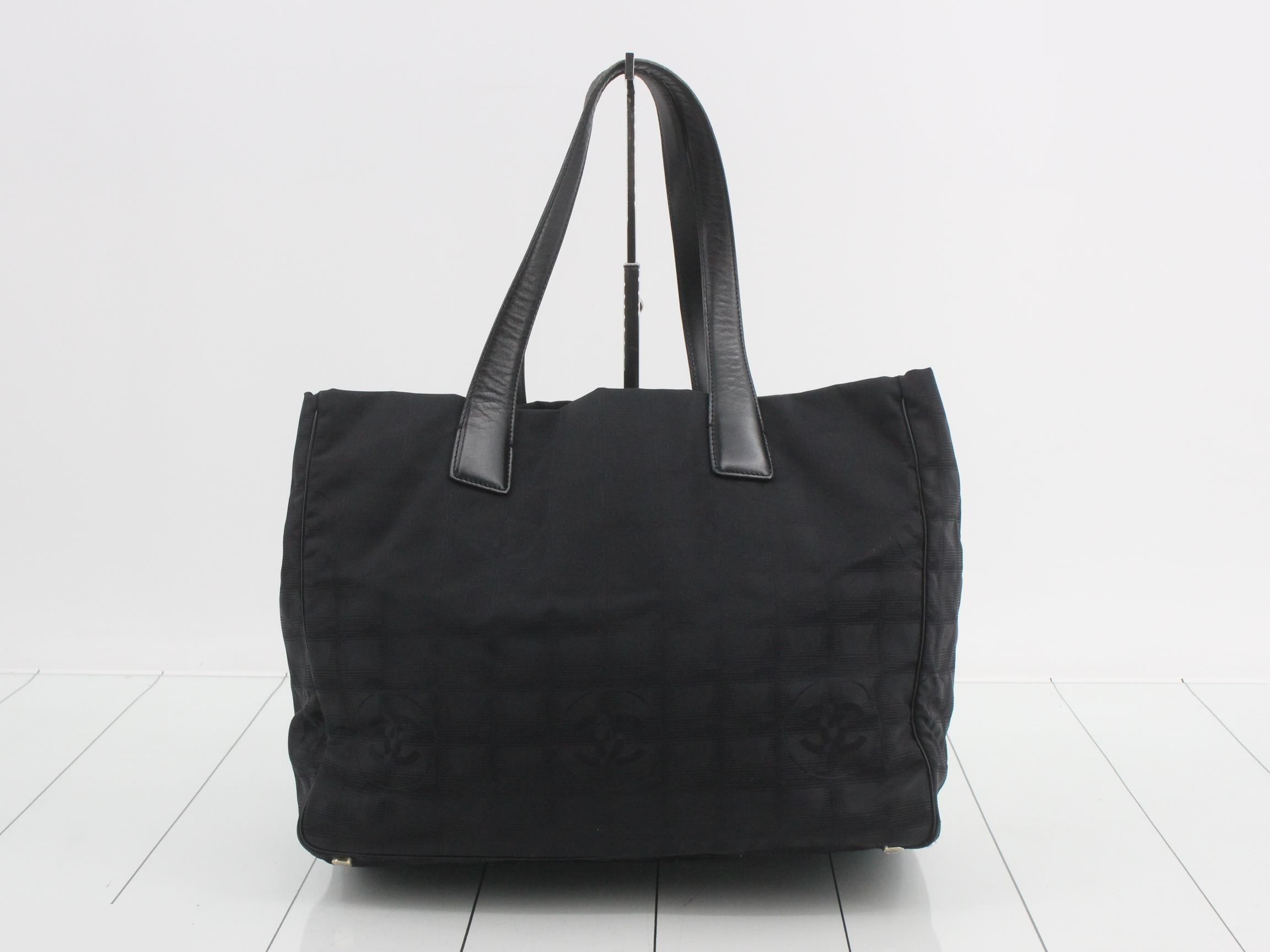 New Travel Line Nylon Tote Bag, Black — view 2