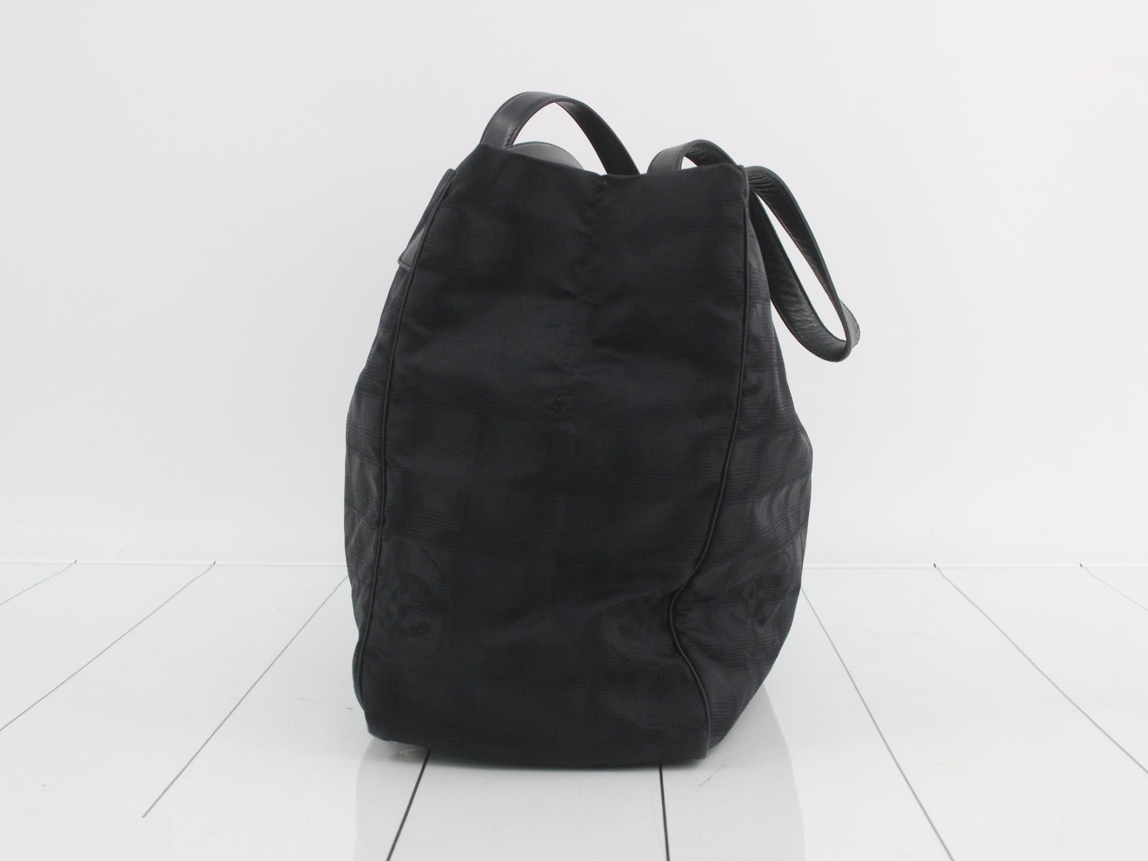 New Travel Line Nylon Tote Bag, Black — view 3