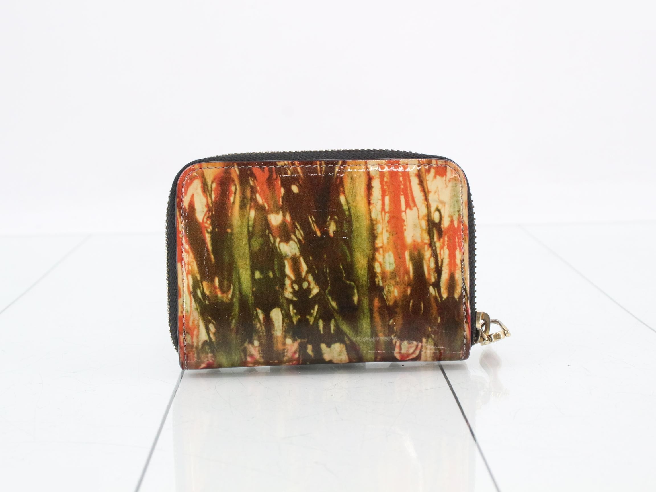 Other lines: Bags and Wallets — view 2