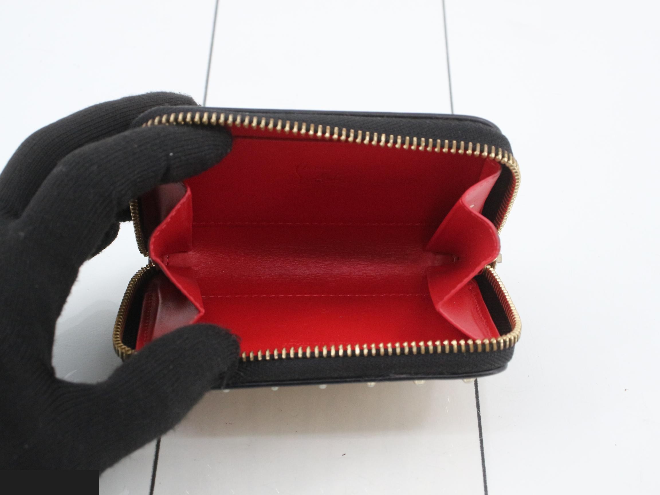 Other lines: Bags and Wallets — view 4