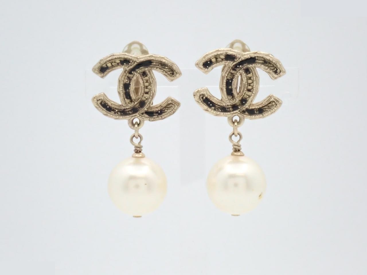 Earrings A13P