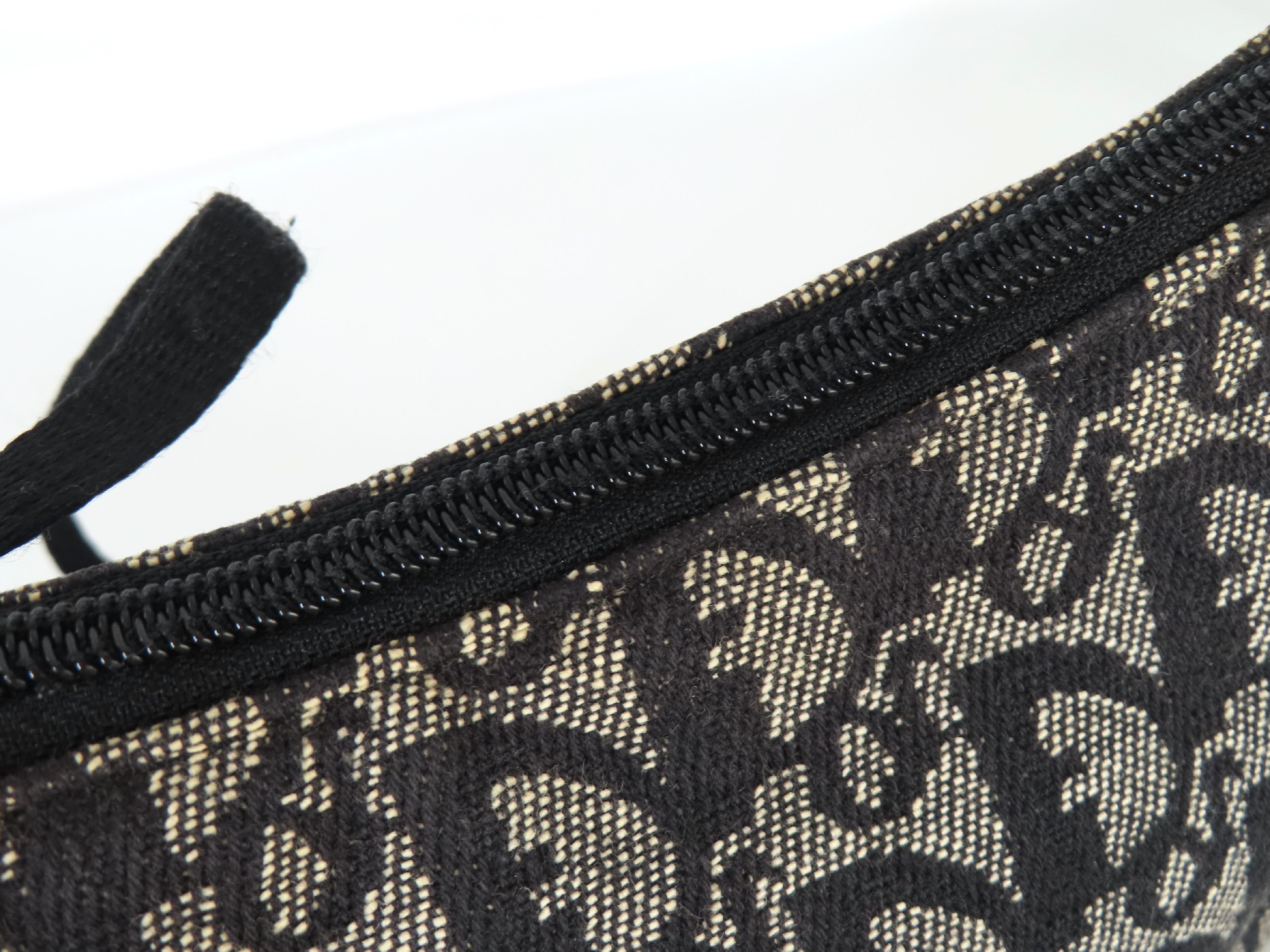 Trotter Canvas Handbag Pouch — view 8