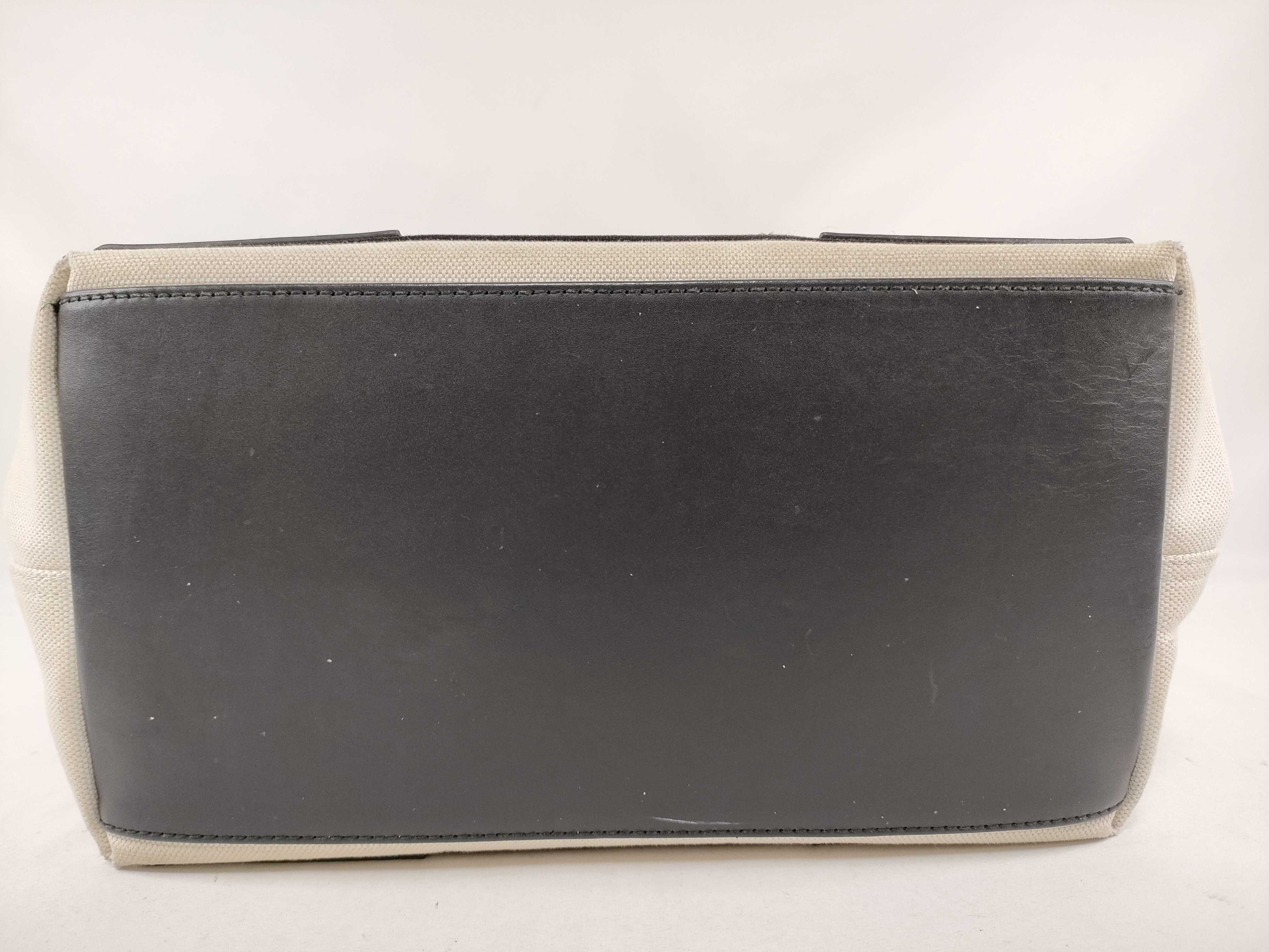 handbag — view 3