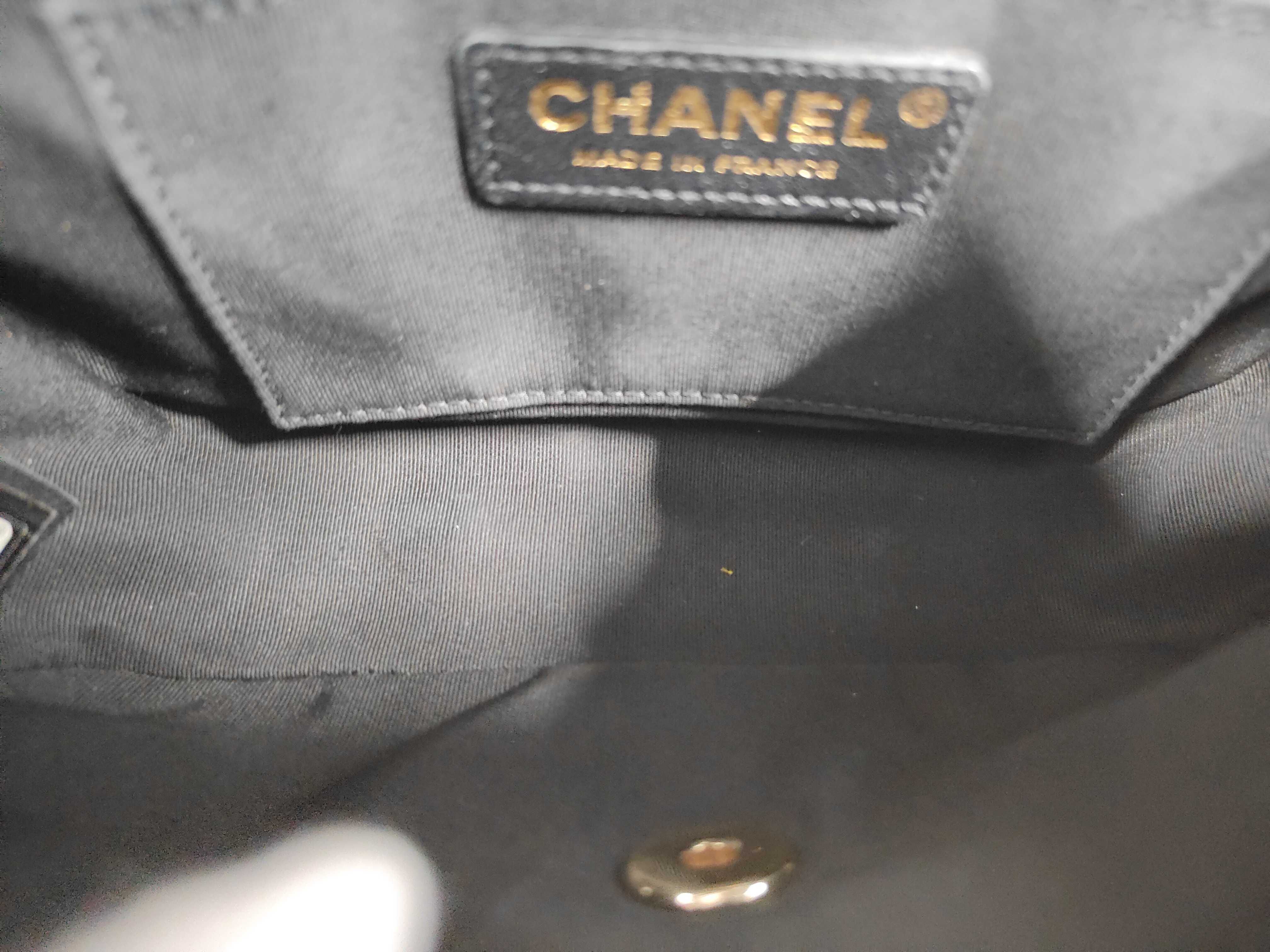 Matelassé Lambskin Chain Shoulder Bag, Pearl Black with Gold Hardware, Serial Number 29 — view 9