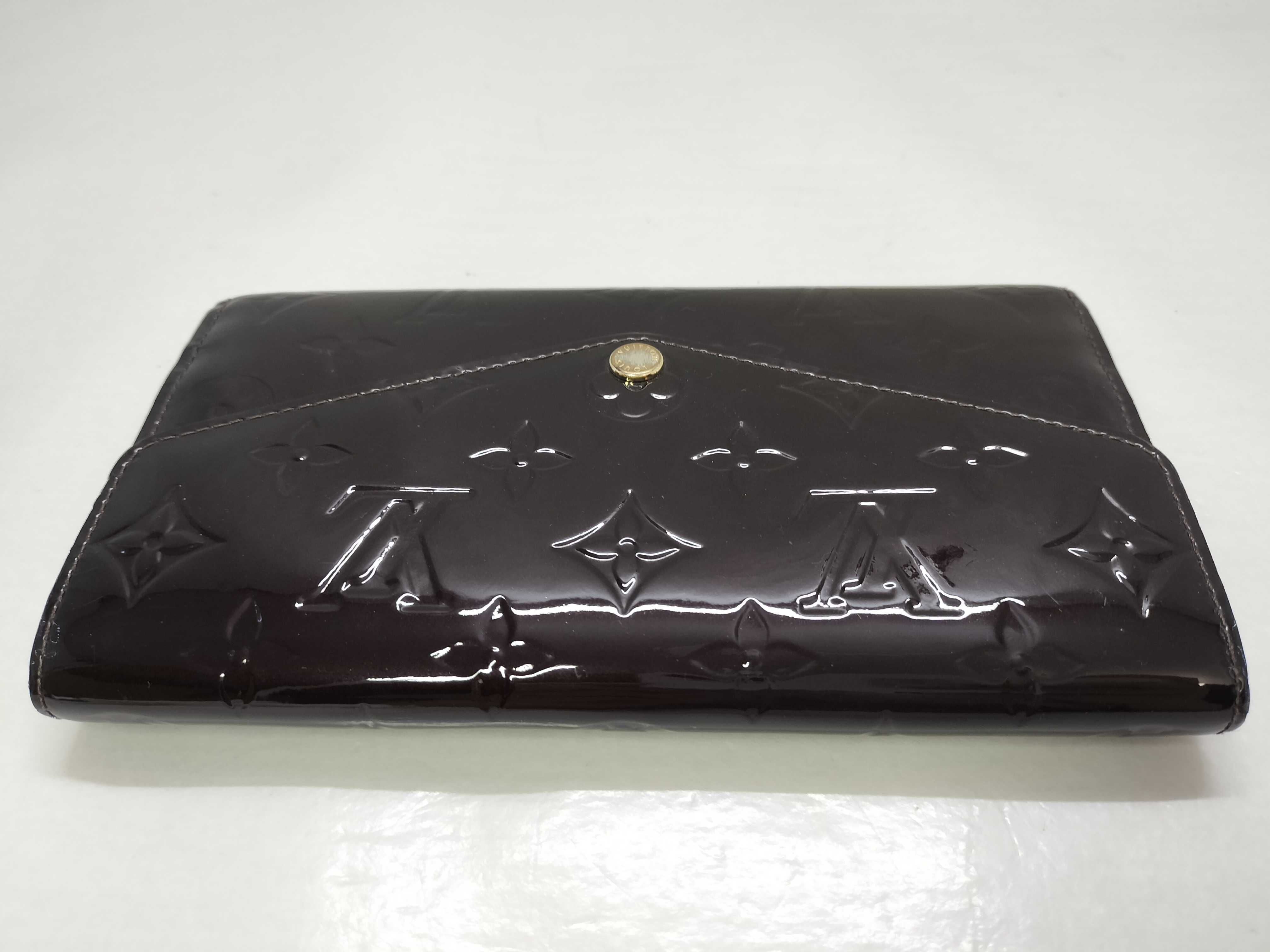 Vernis Louis Vuitton Wallet — view 6