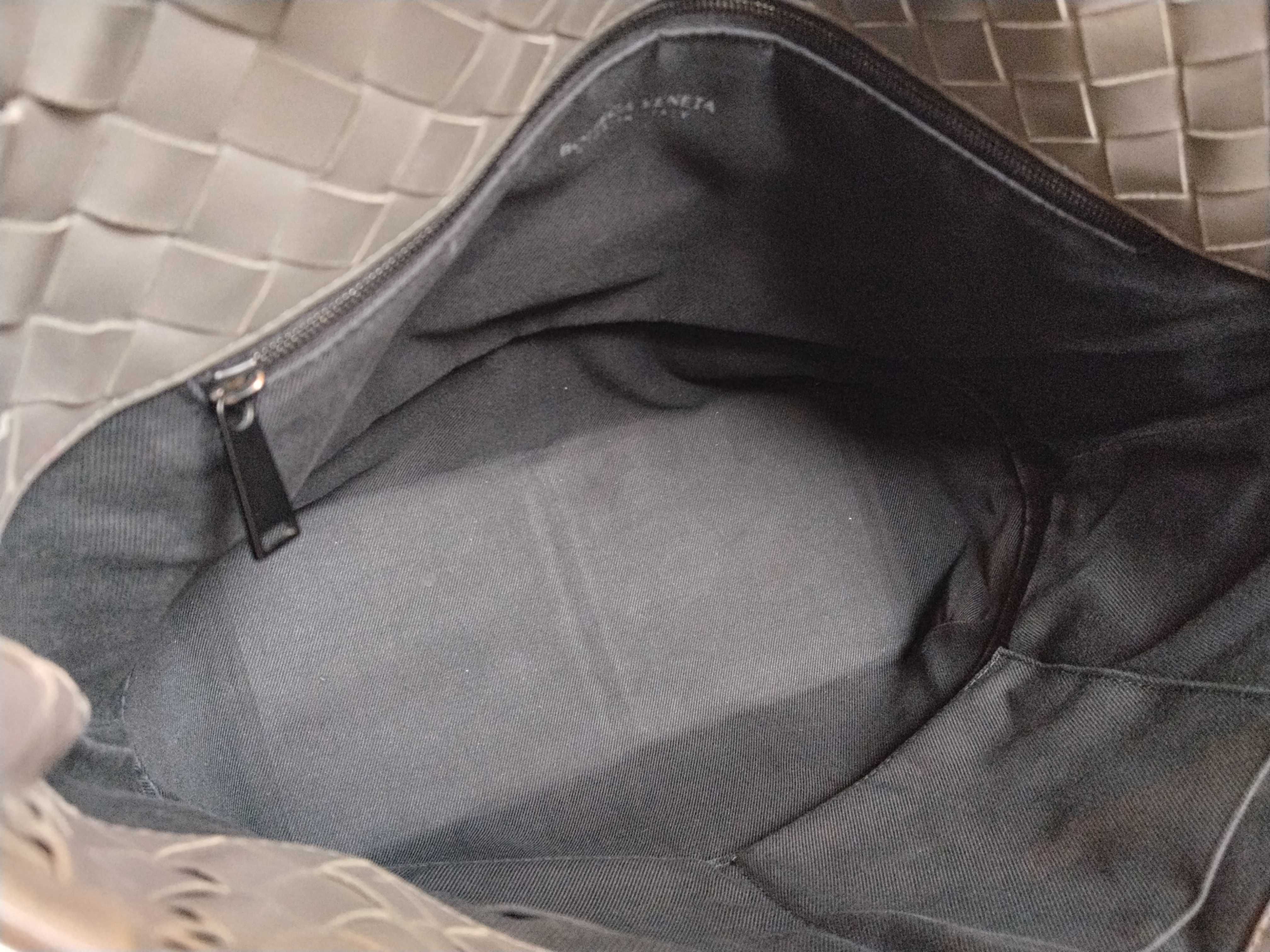 Tote Bag, Leather, Intrecciato Tote Bag — view 9