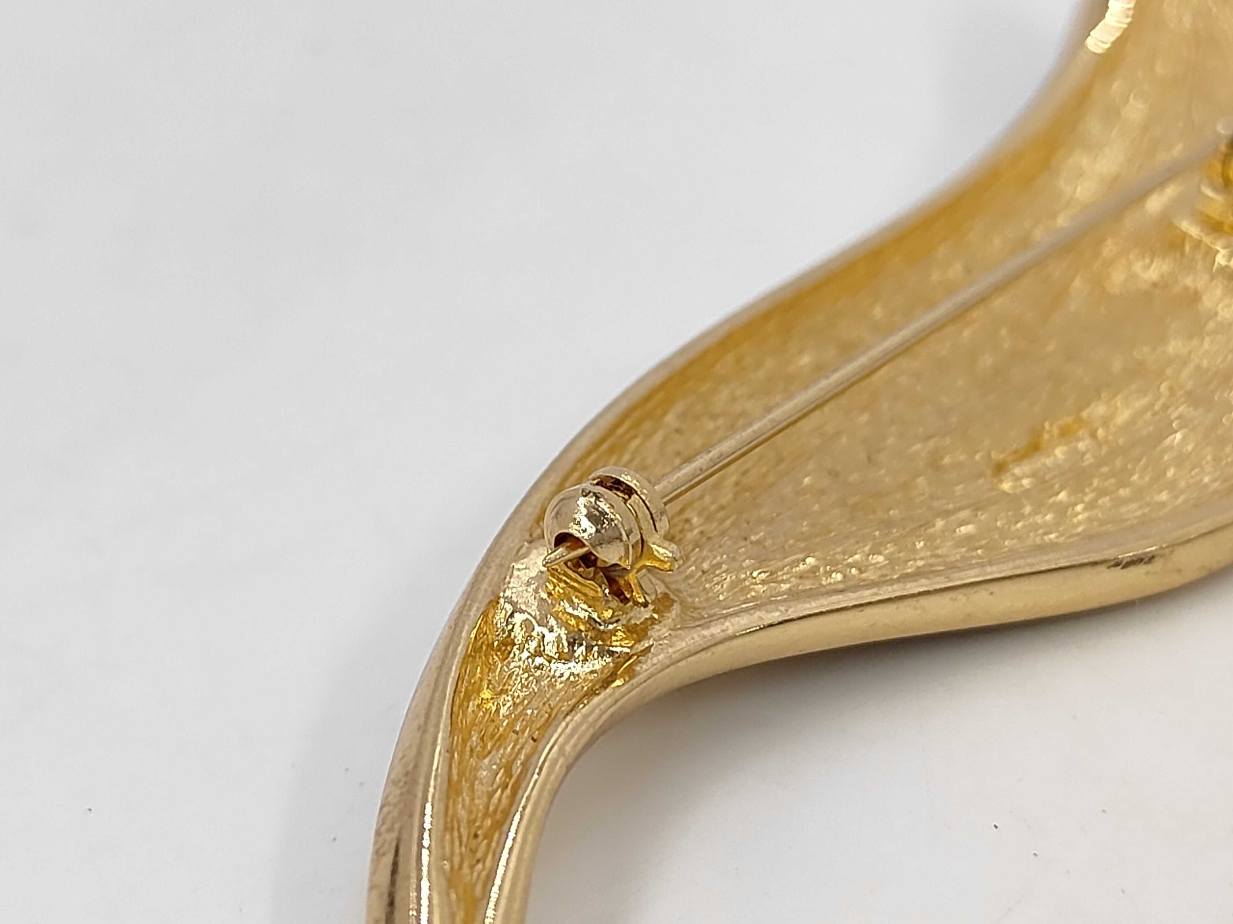 Wing Stone Black x Gold Brooch — view 4