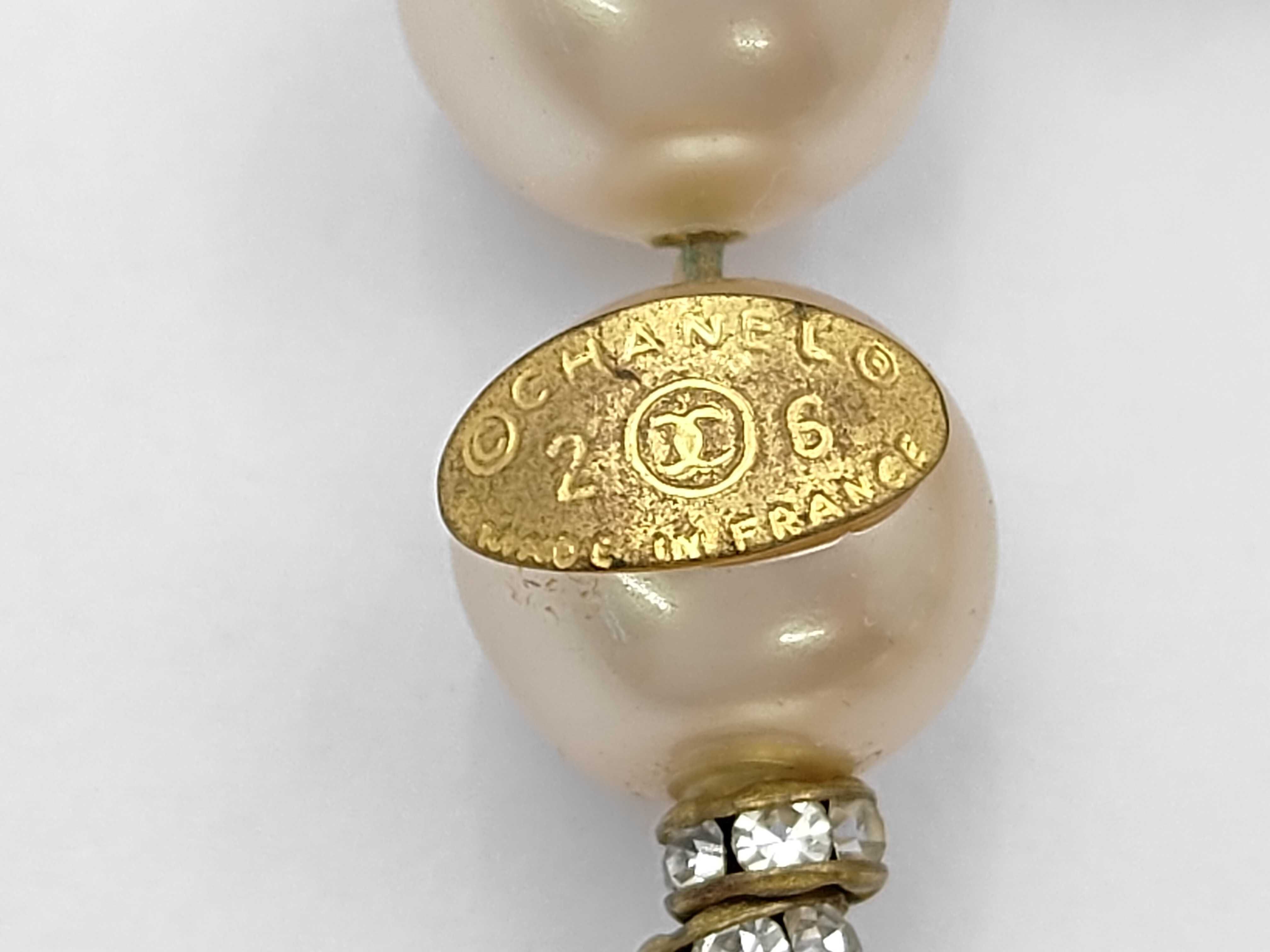 Vintage Pearl Bracelet, Plated, Off-White Bracelet/Bangle — view 3