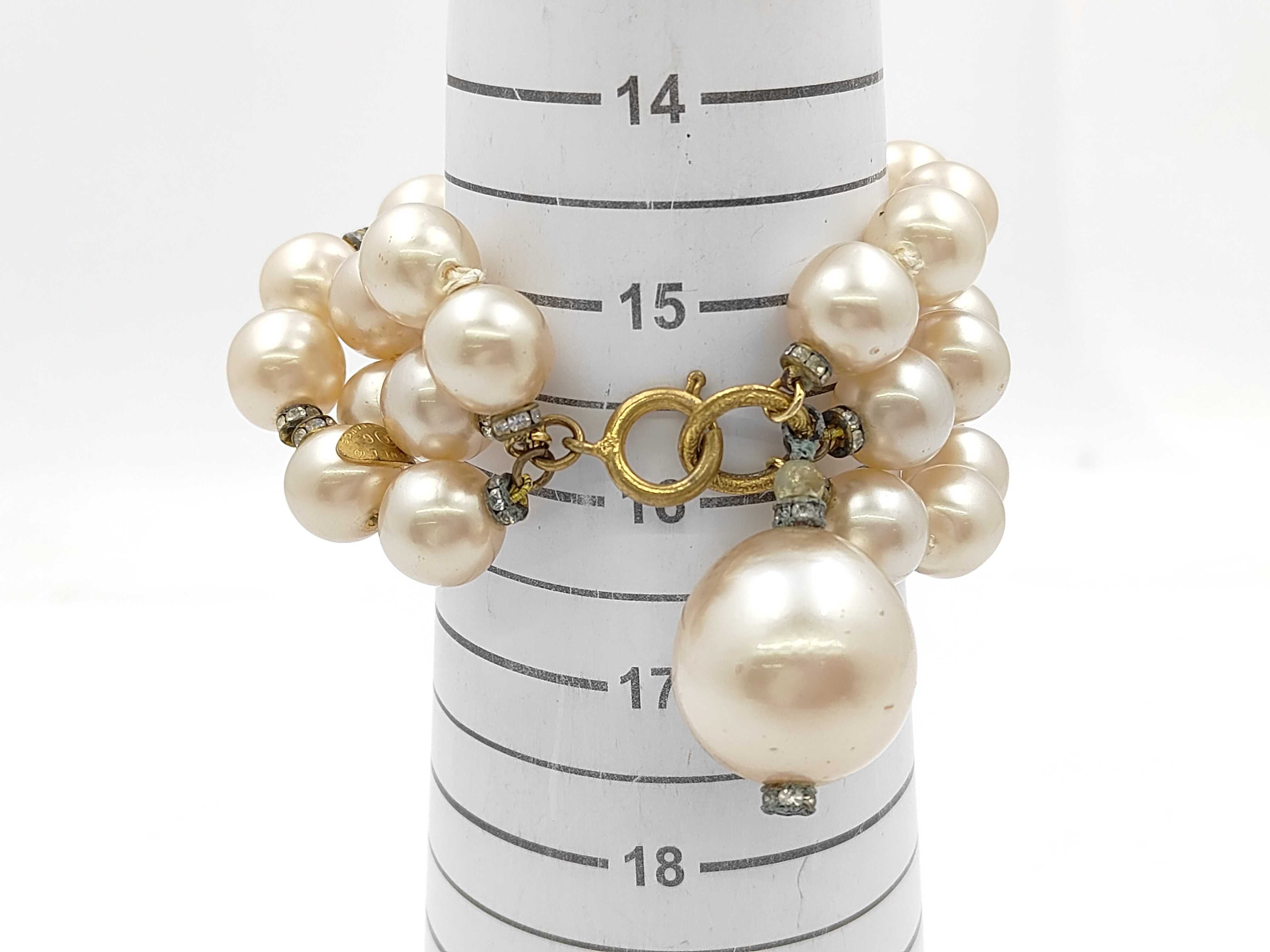 Vintage Pearl Bracelet, Plated, Off-White Bracelet/Bangle — view 4