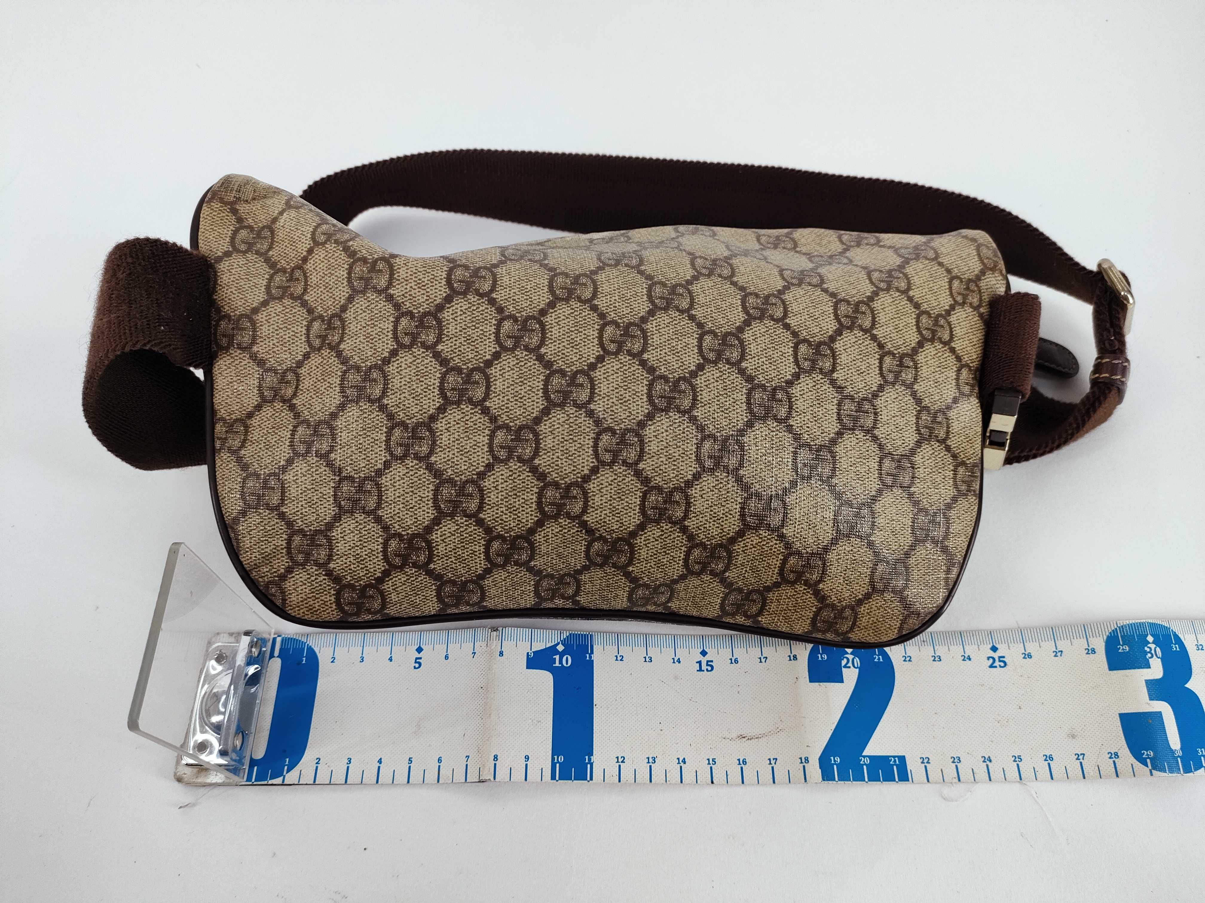 GG Canvas Gucci Waist Bag — view 2