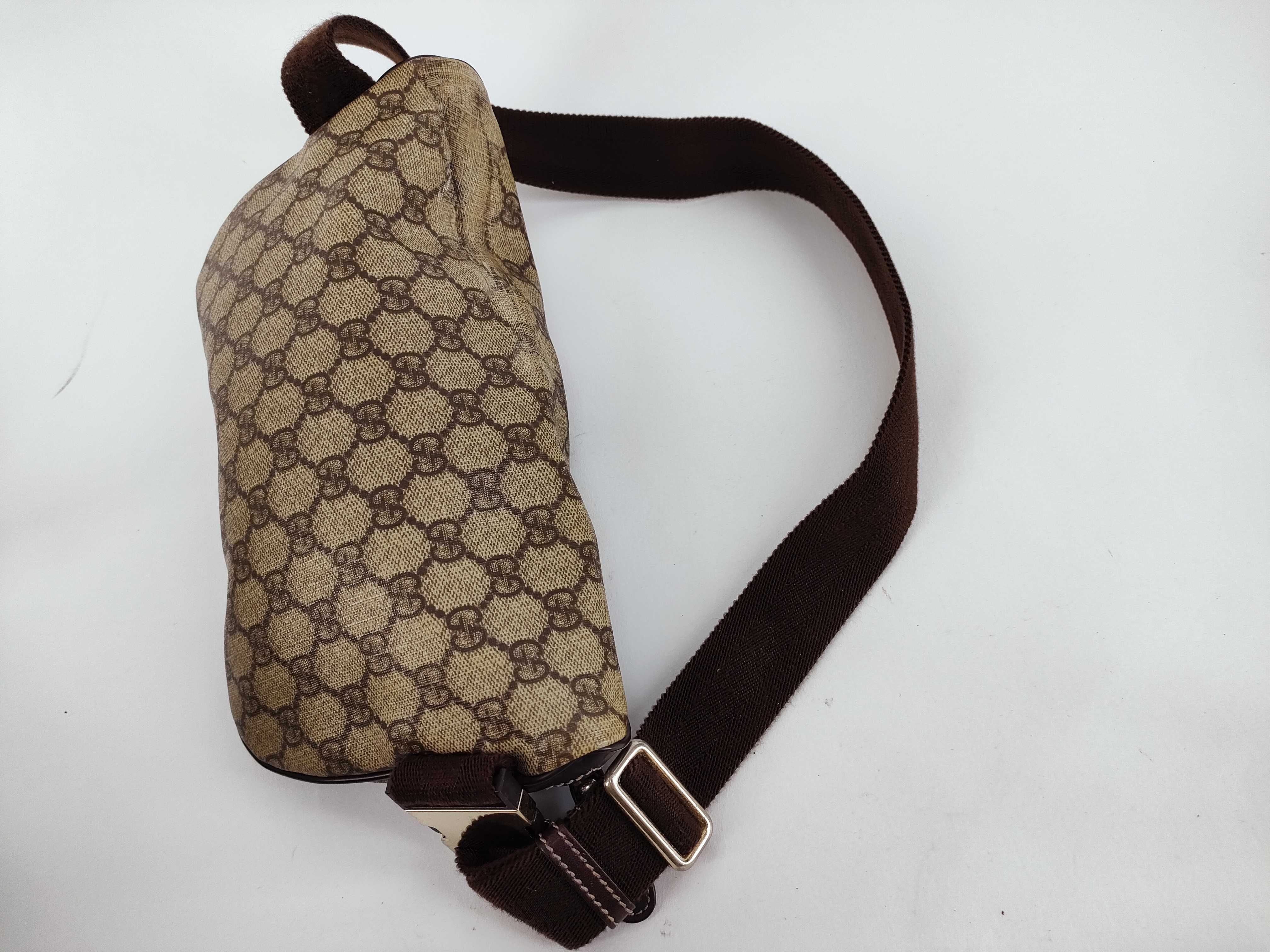 GG Canvas Gucci Waist Bag — view 3