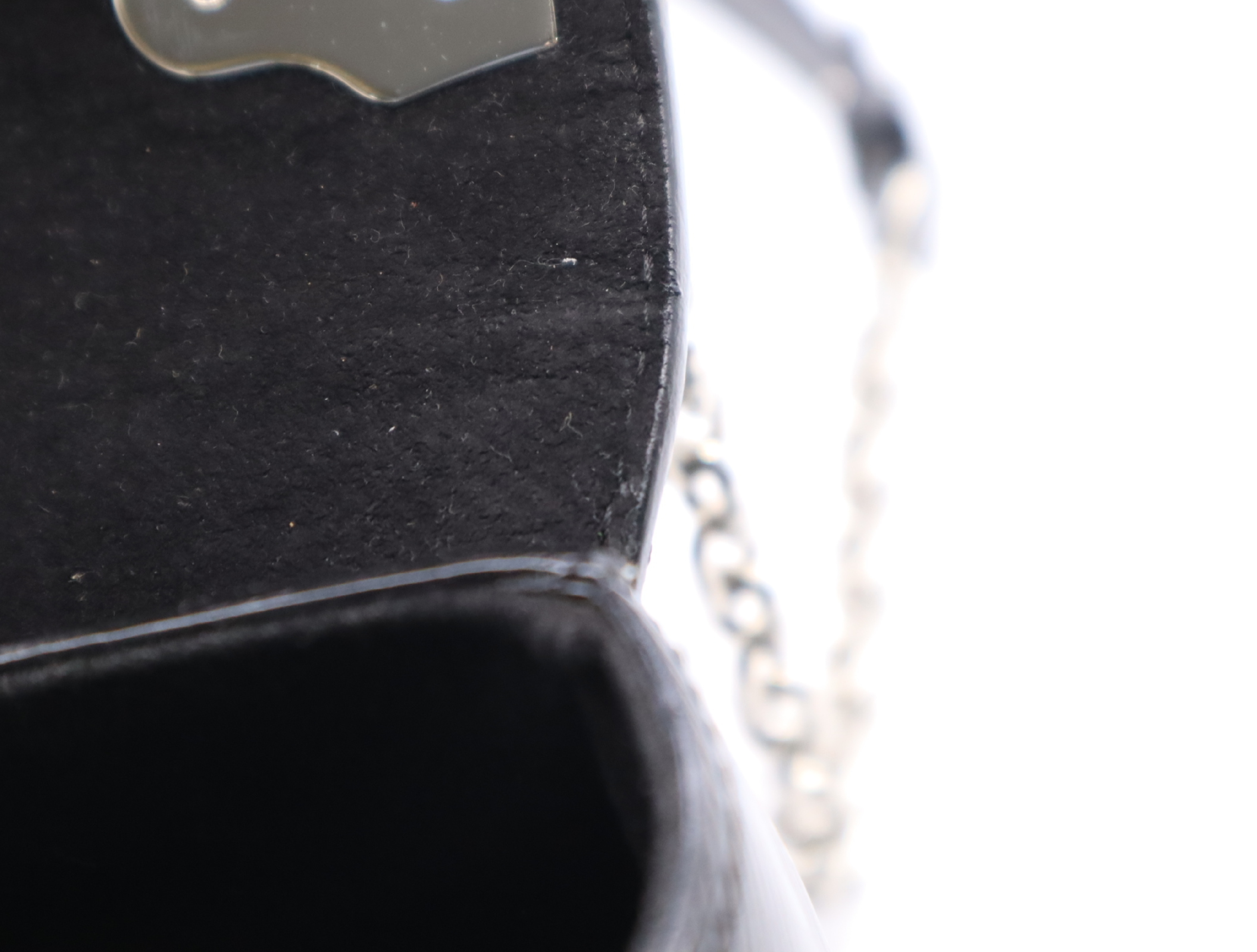 M42364 Epi Twist MM Noir Shoulder Bag with Dust Bag — view 13