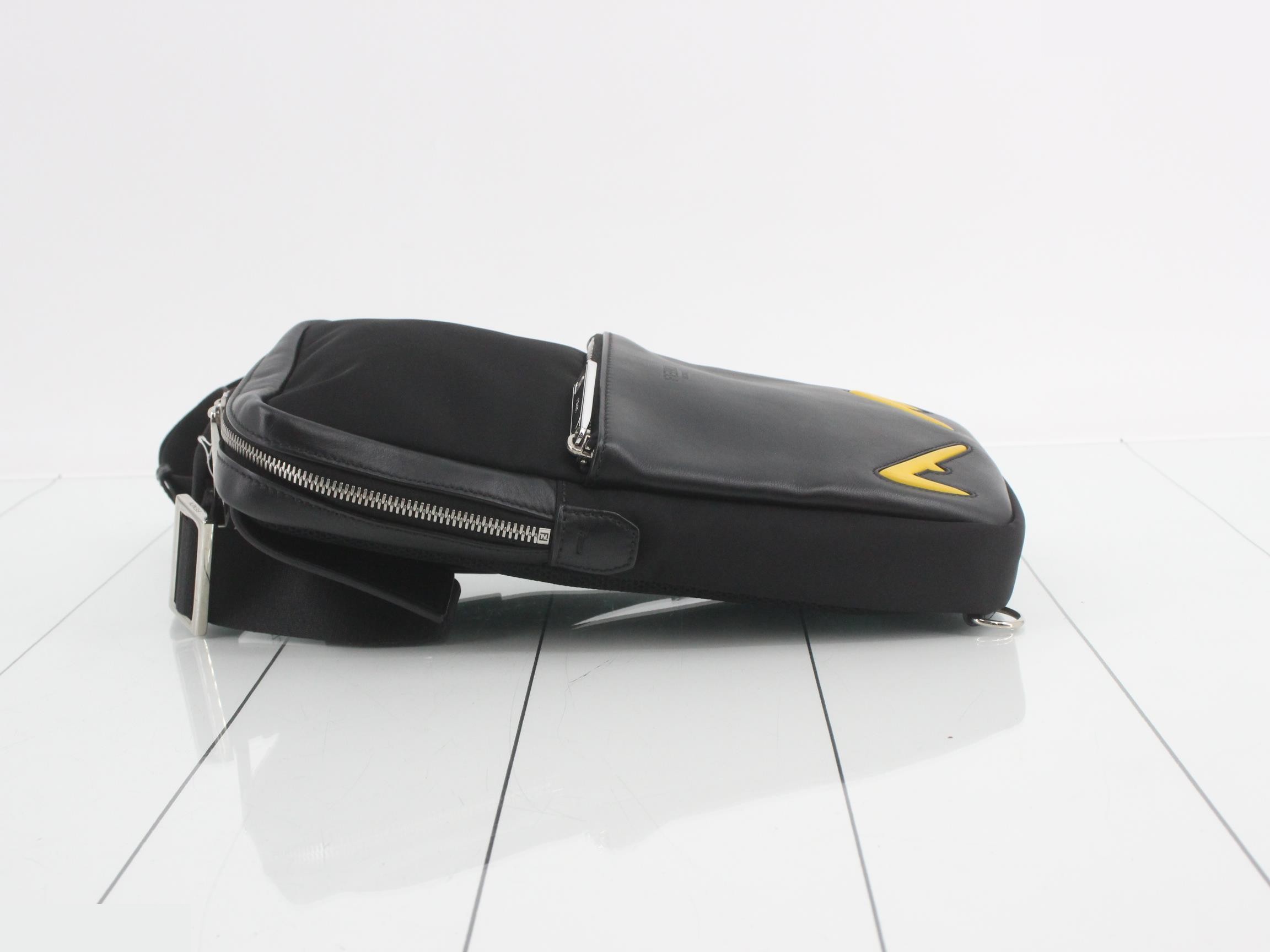 7VZ033 Bugs Monster Belt Bag — view 4