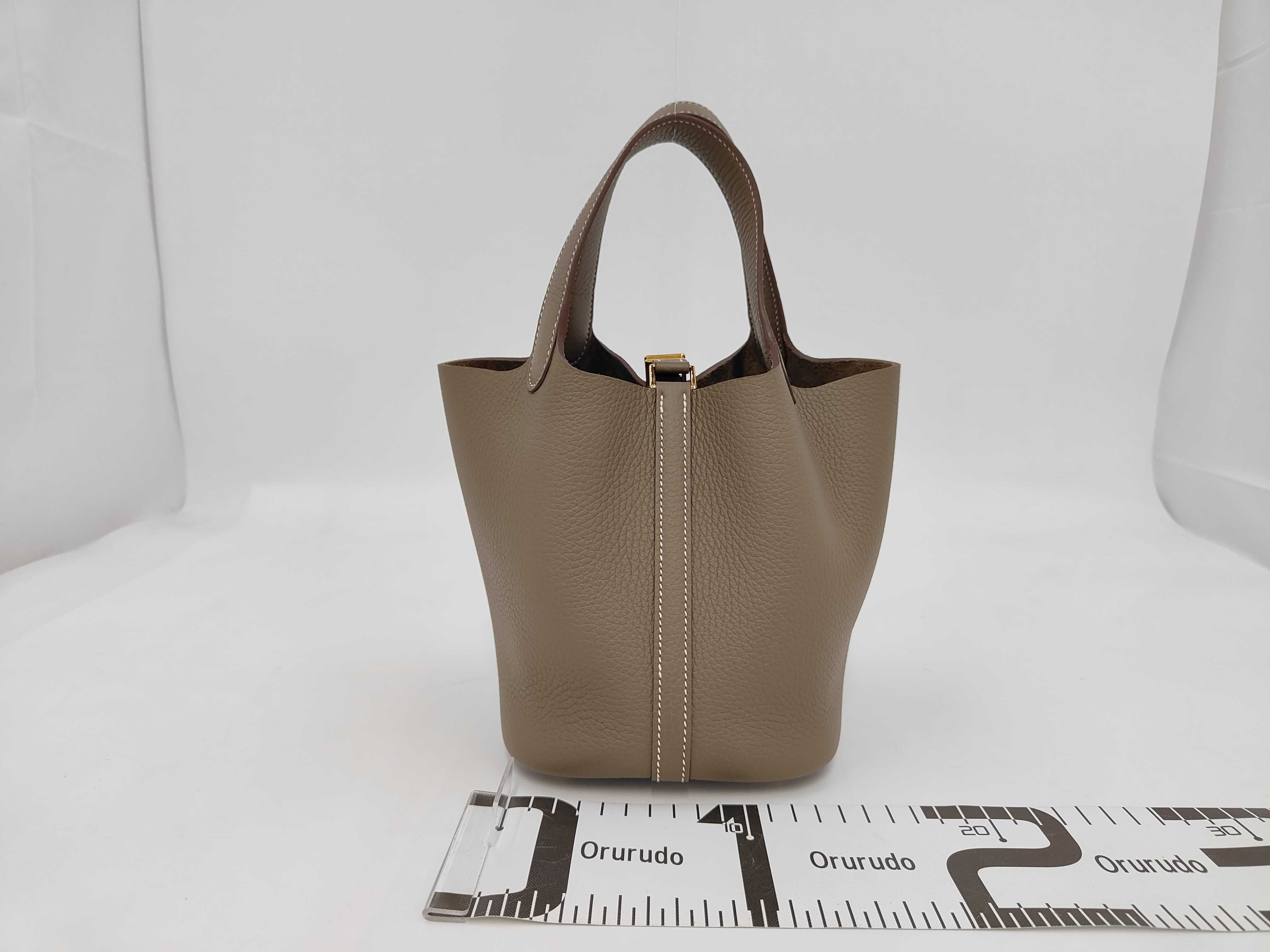 Picotin Lock 18 PM Etoupe Gold Hardware G Stamp Handbag — view 2