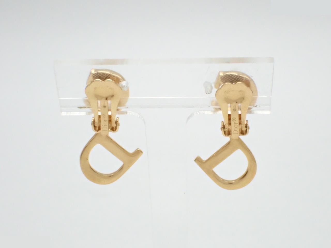 gold earrings — view 2