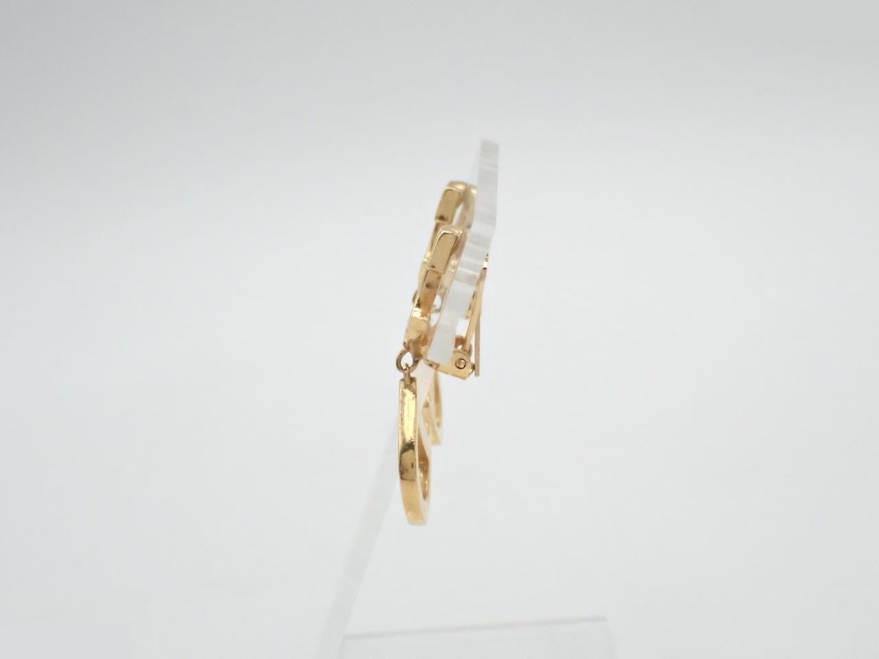 gold earrings — view 3