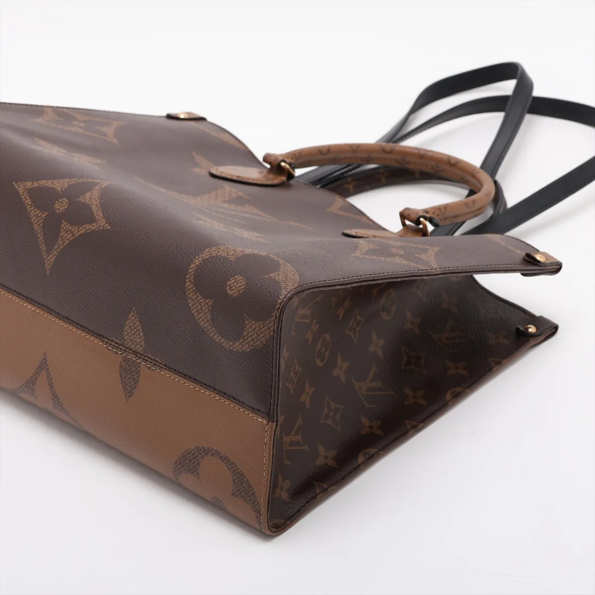 Giant Monogram Reverse OnTheGo MM M45321 FX4220 Brown (RFID detected) — view 3
