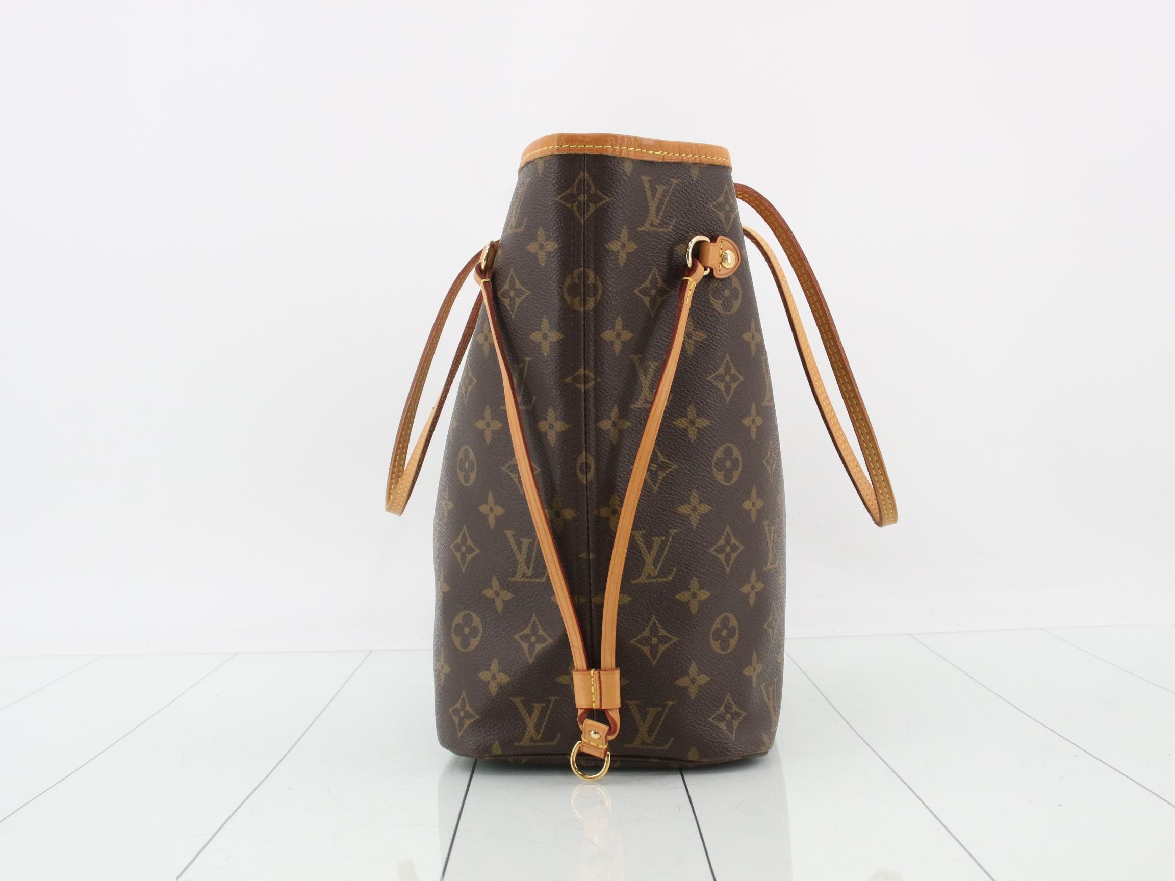 Neverfull MM Fuchsia — view 3
