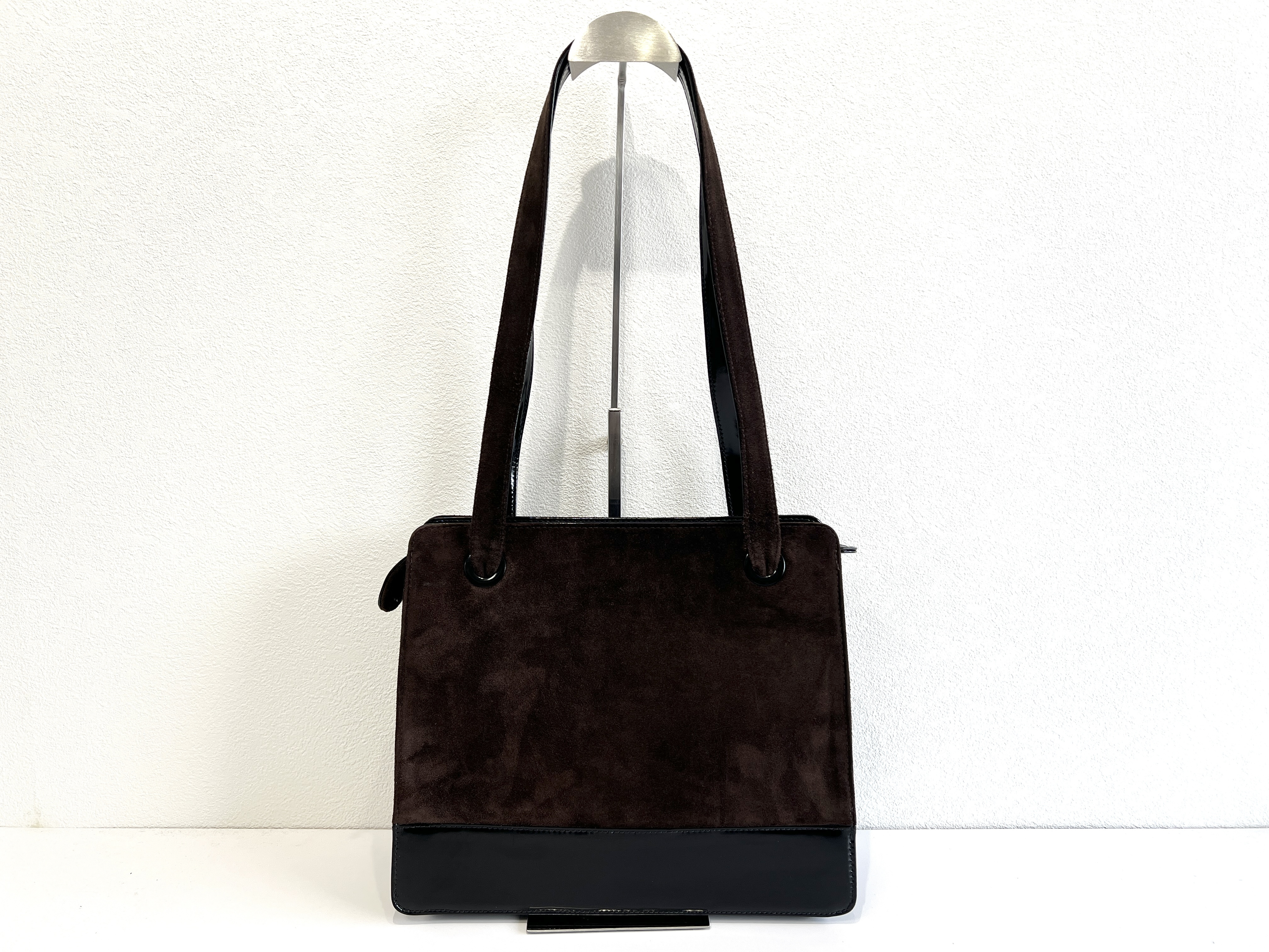 Coco Mark Suede Leather Enamel Patent Tote Bag (5 series) Shoulder Bag — view 2