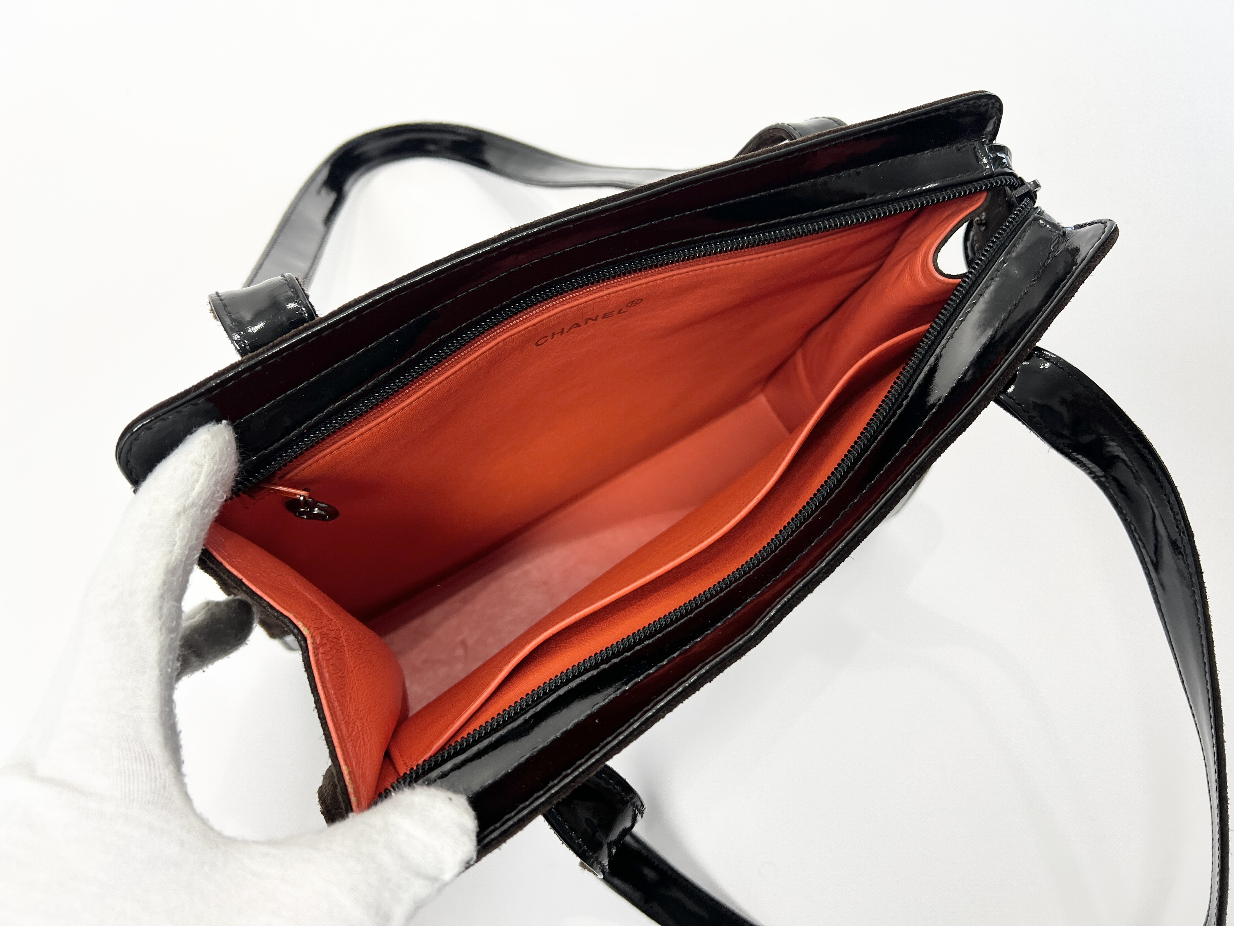 Coco Mark Suede Leather Enamel Patent Tote Bag (5 series) Shoulder Bag — view 4