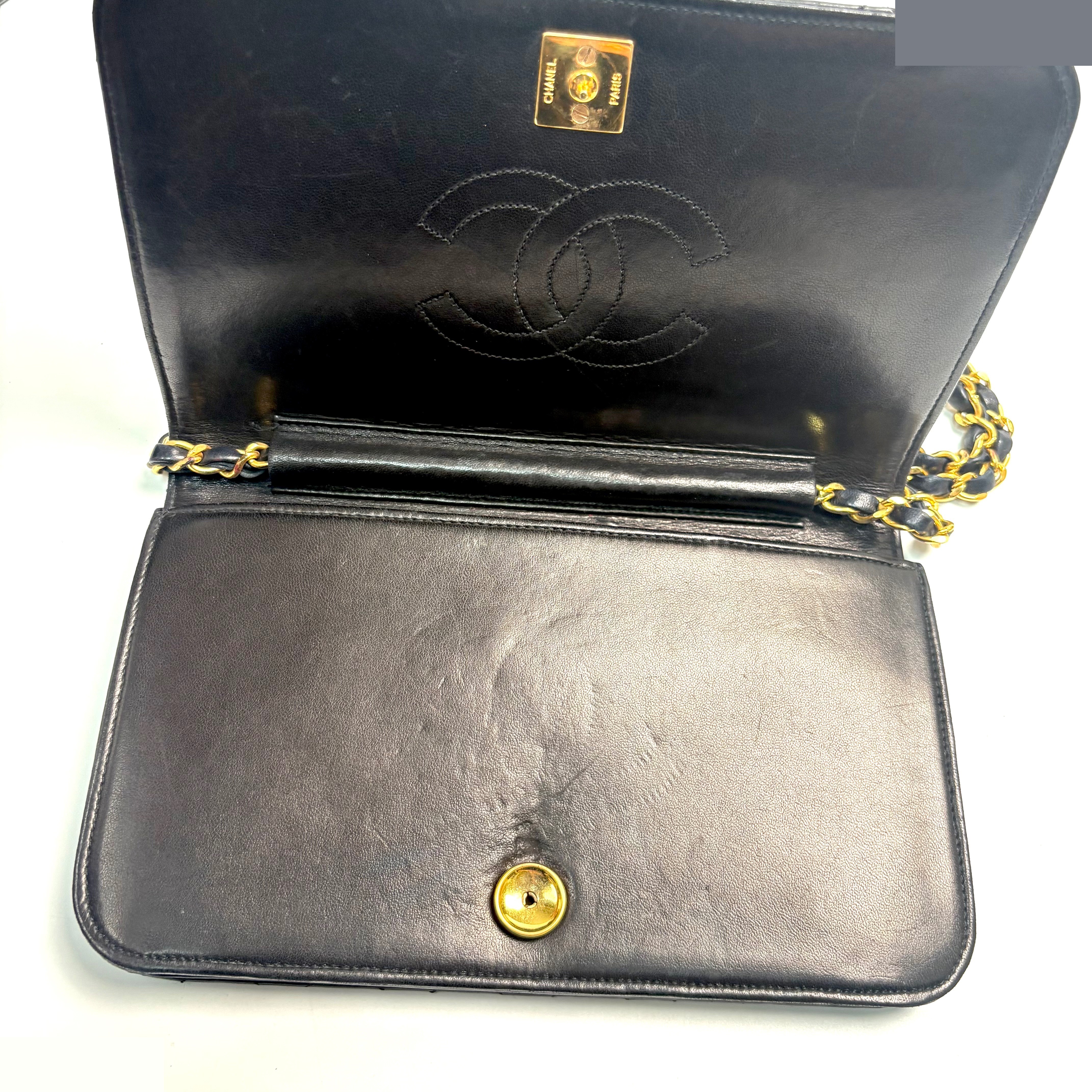 Matelassé Push-Lock Shoulder Bag — view 5