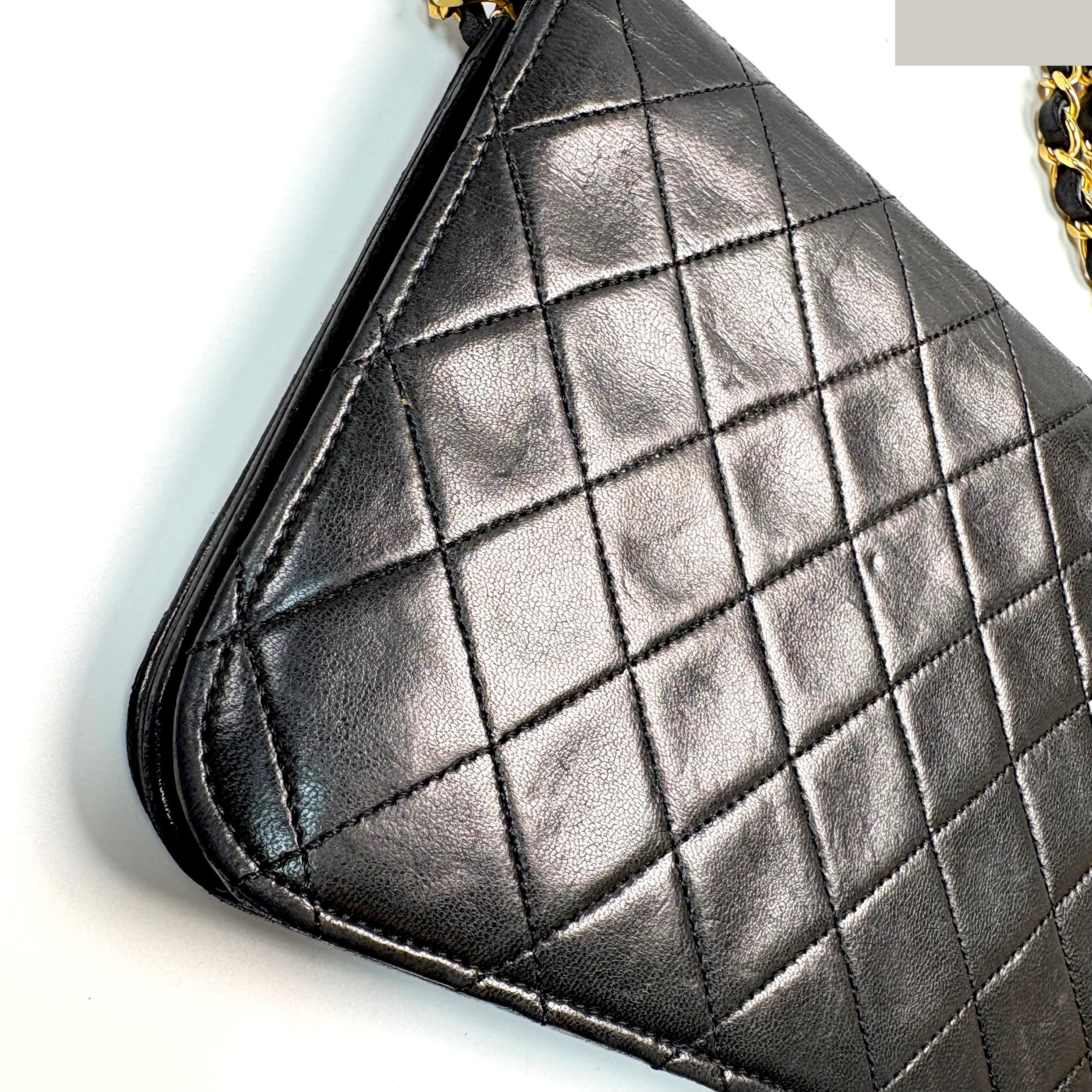 Matelassé Push-Lock Shoulder Bag — view 8